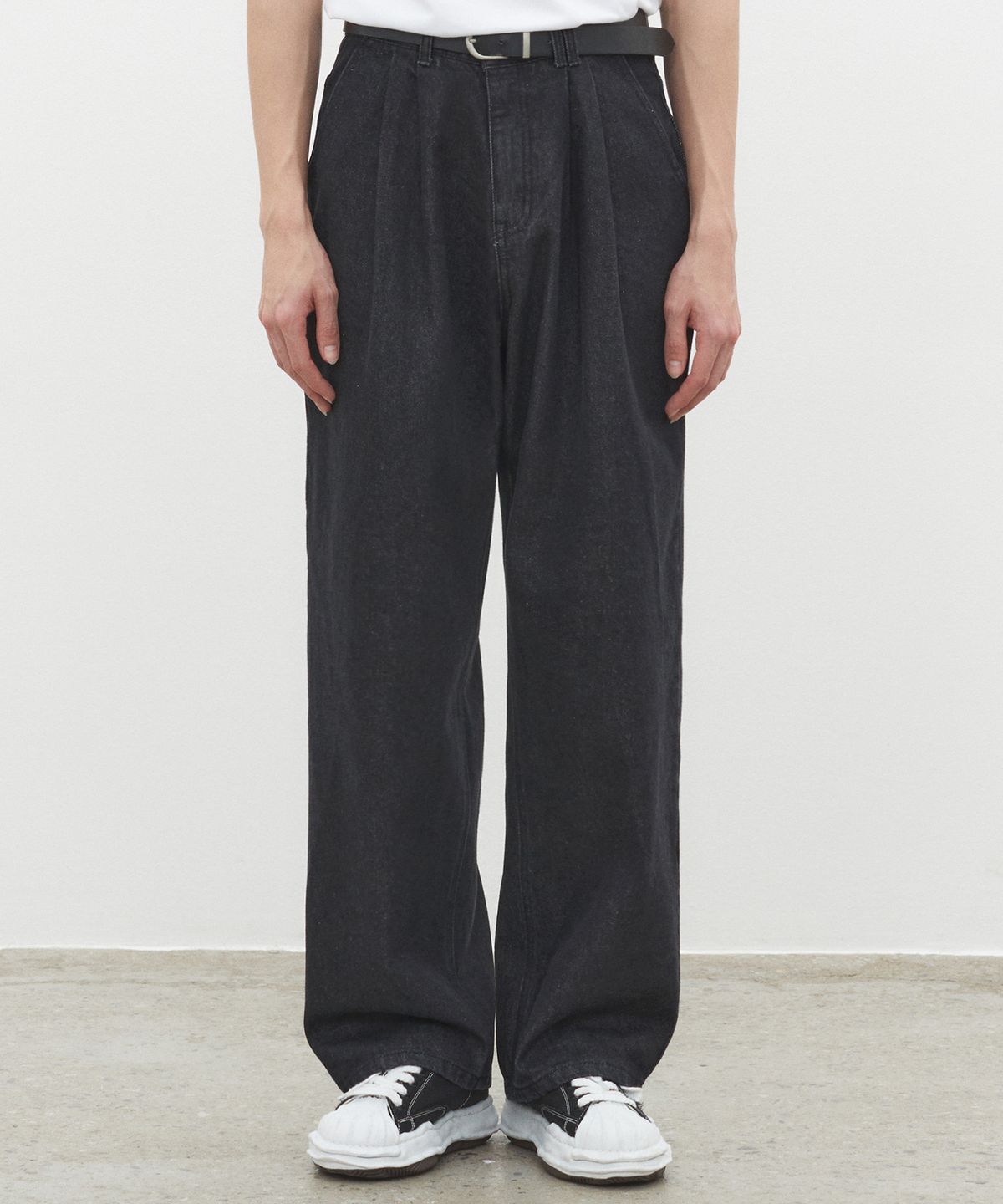 데케트(DECET) Dawn 2Pleats Wide Jeans DCPT007STNBlack