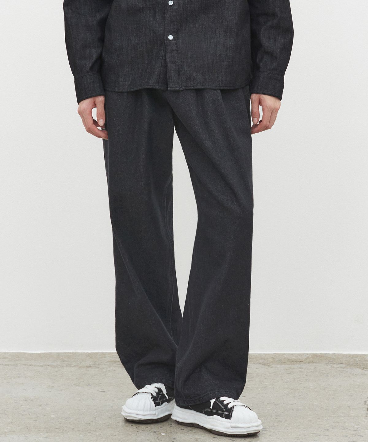 데케트(DECET) Dawn 2Pleats Wide Jeans DCPT007STNBlack