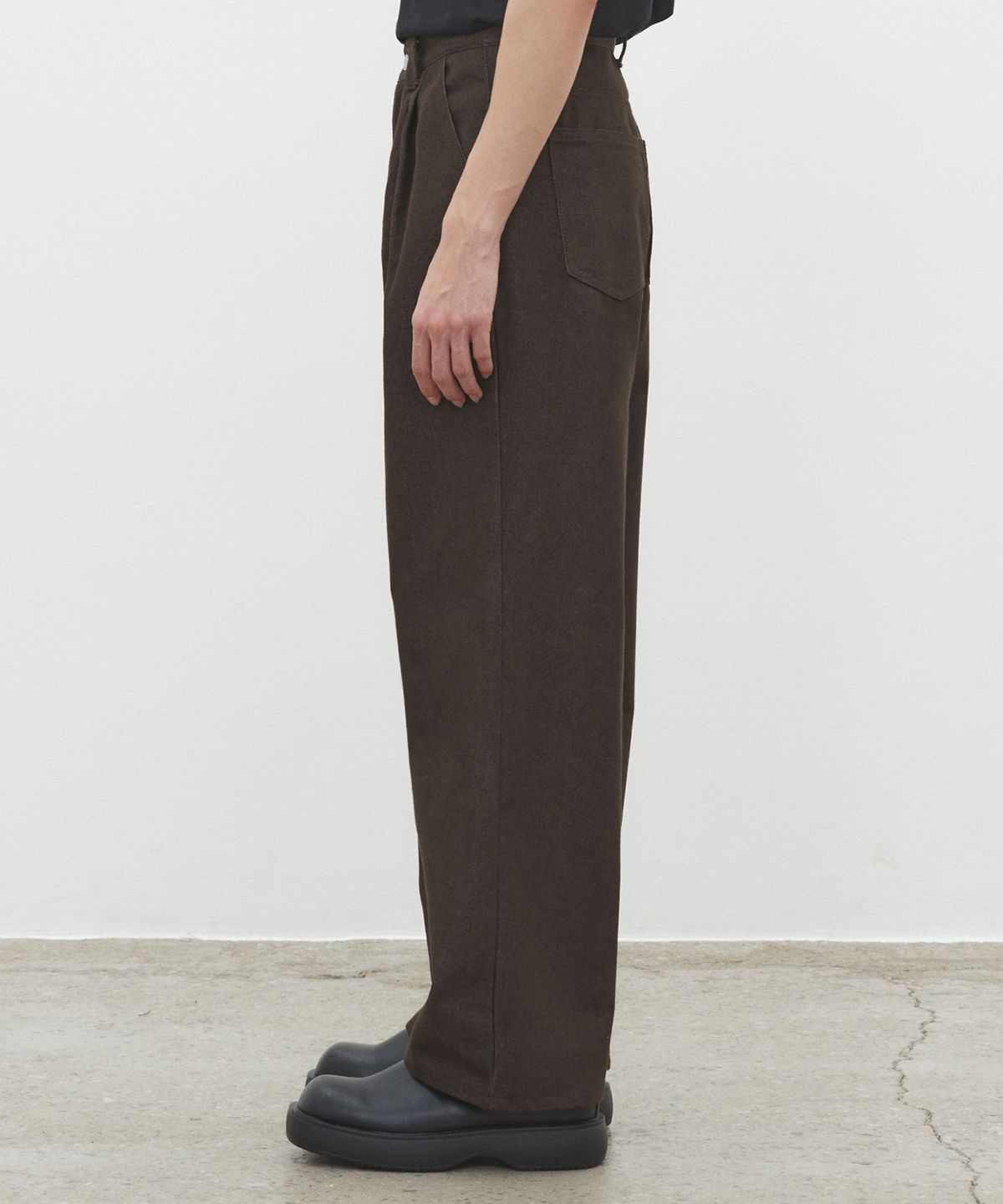 데케트(DECET) Dawn 2Pleats Wide Jeans DCPT007CPBrown