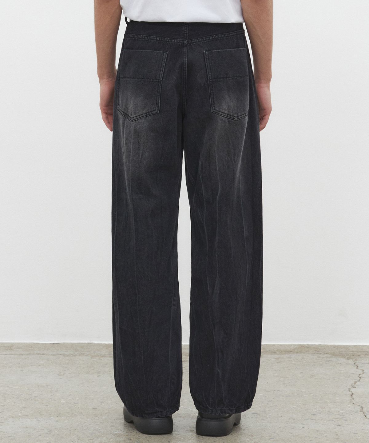 데케트(DECET) Mid Rise Wide Jeans DCPT027DMCRBlack