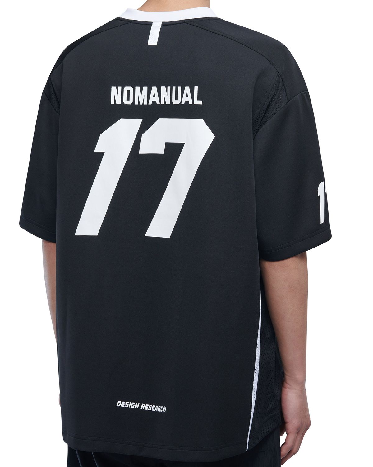 노매뉴얼(NOMANUAL) 17 MESH BLOCK FOOTBALL JERSEY - BLACK