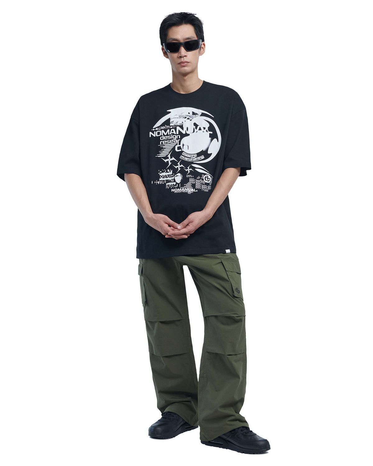 노매뉴얼(NOMANUAL) RAVE T-SHIRT - BLACK