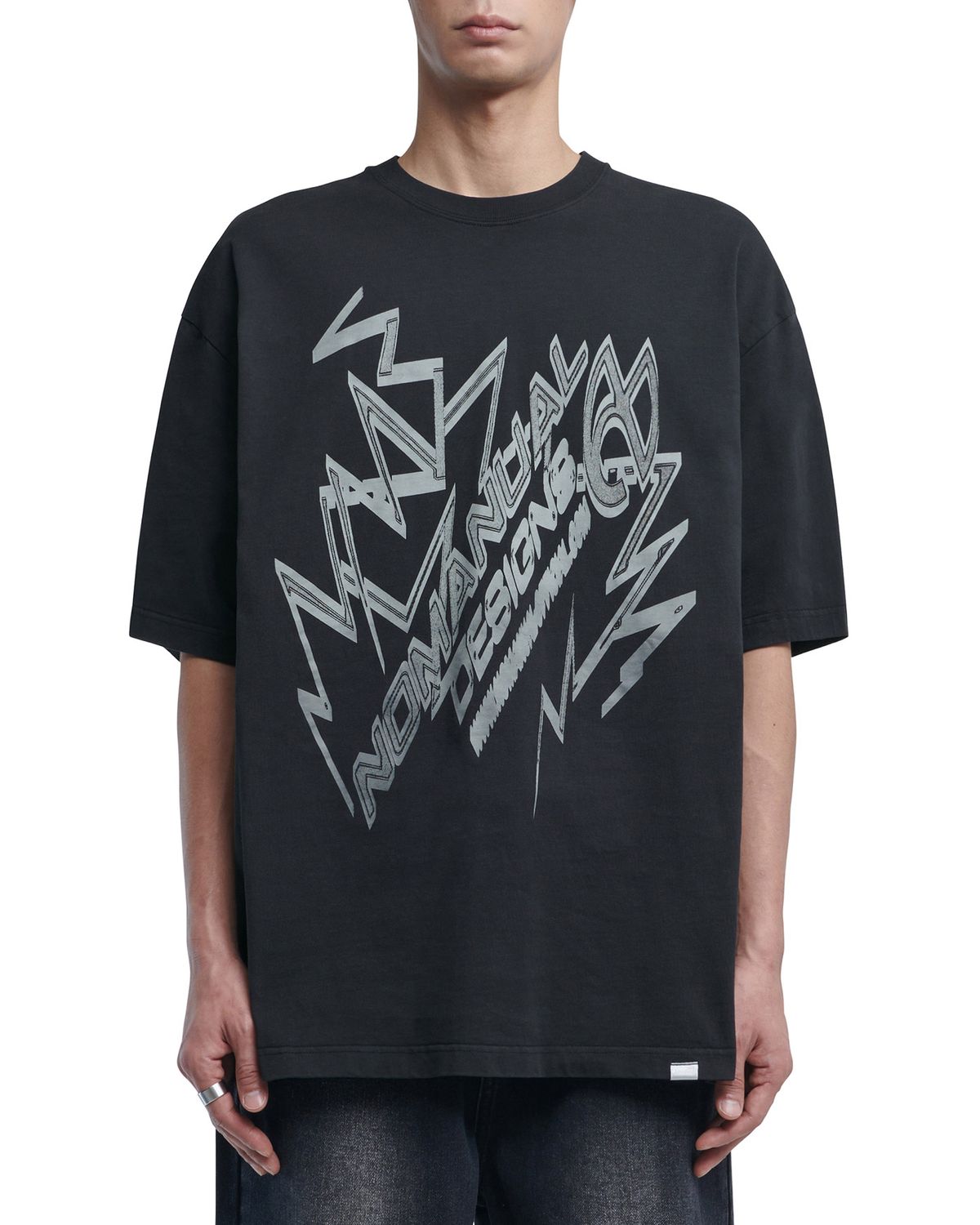 노매뉴얼(NOMANUAL) THUNDER LOGO T-SHIRT - WASHED BLACK