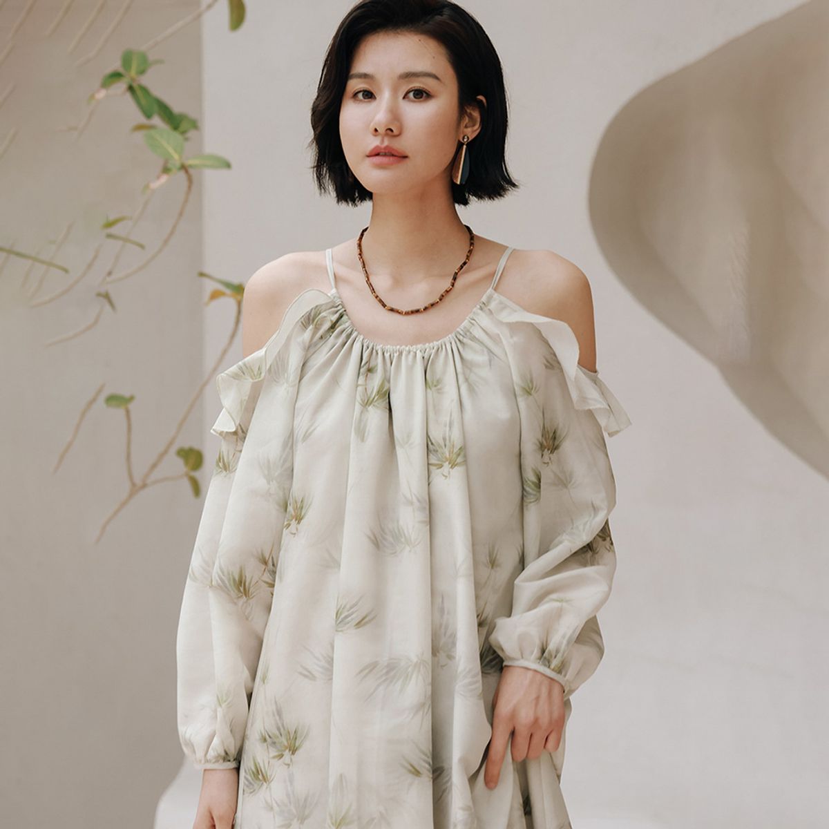 랭썬(LANGSON) LS_Loose chiffon floral dress