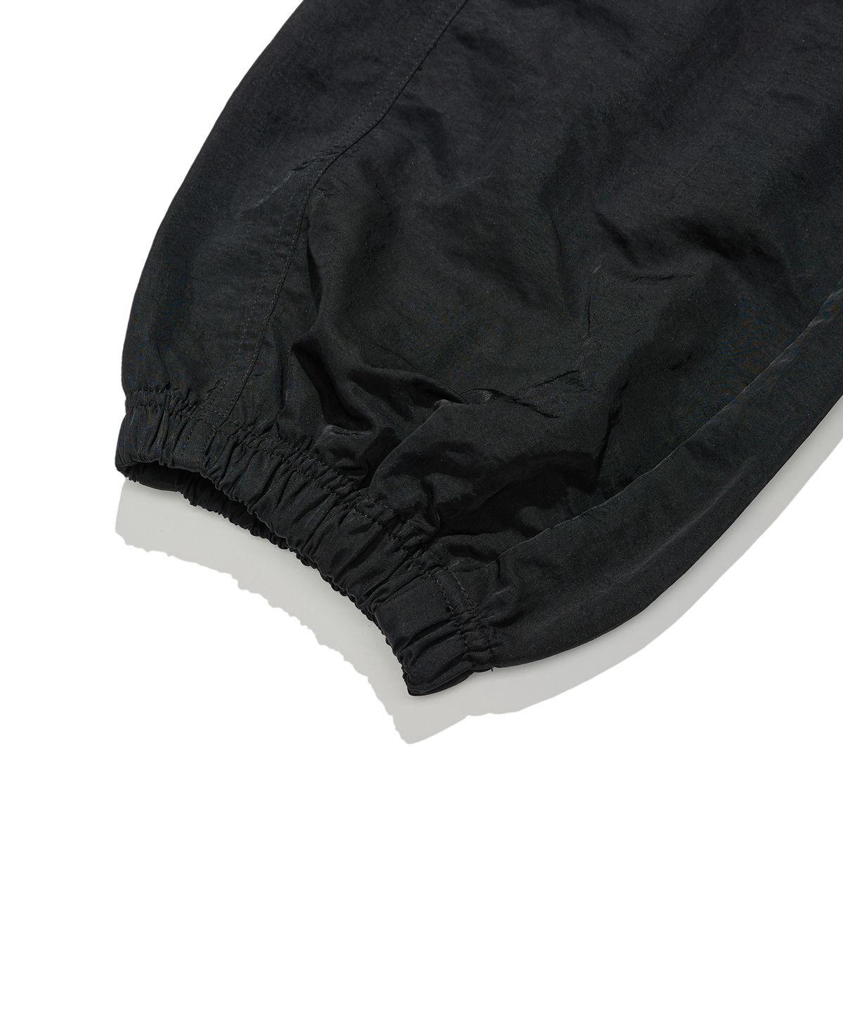 브라운브레스(BROWNBREATH) NYLON LINE PANTS - BLACK