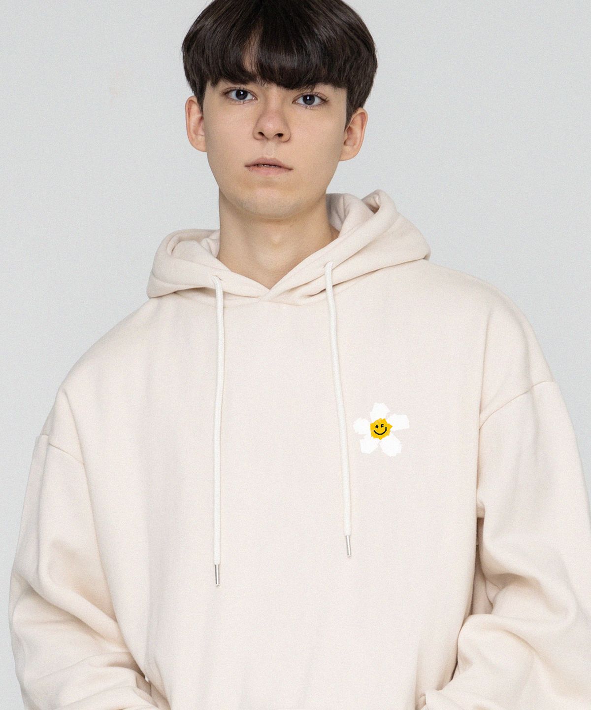 그레이버(GRAVER) [UNISEX]스몰 테잎 플라워 도트 스마일 후드티_크림