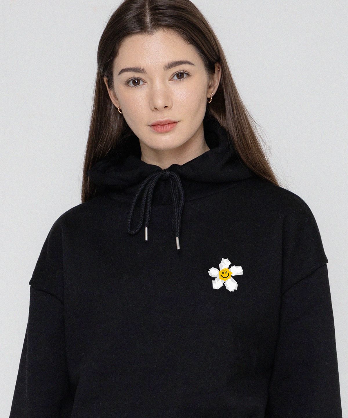 그레이버(GRAVER) [UNISEX]스몰 테잎 플라워 도트 스마일 후드티_블랙