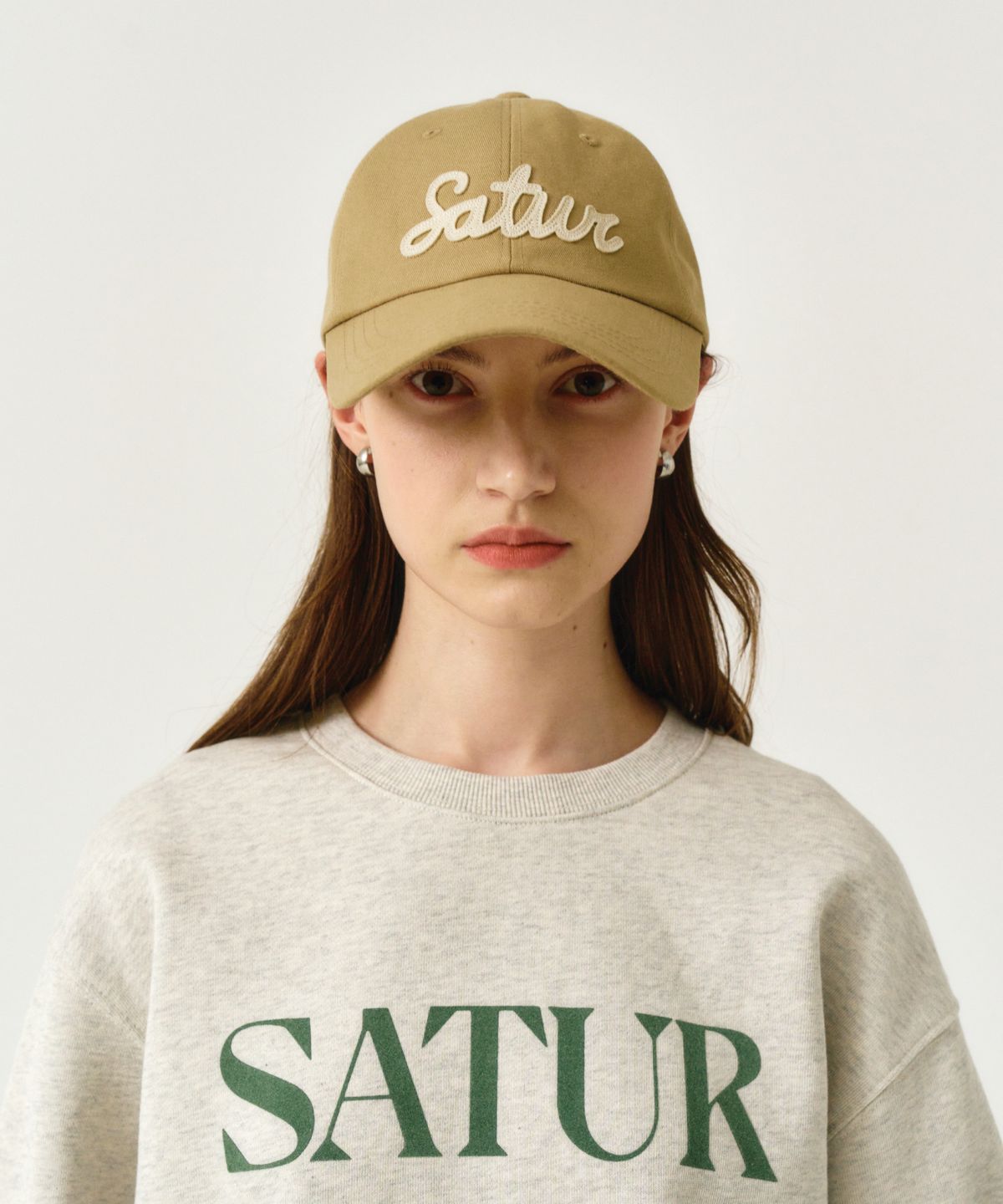 세터(SATUR) 빈티지 캐쥬얼 아플리케 볼캡 베이지