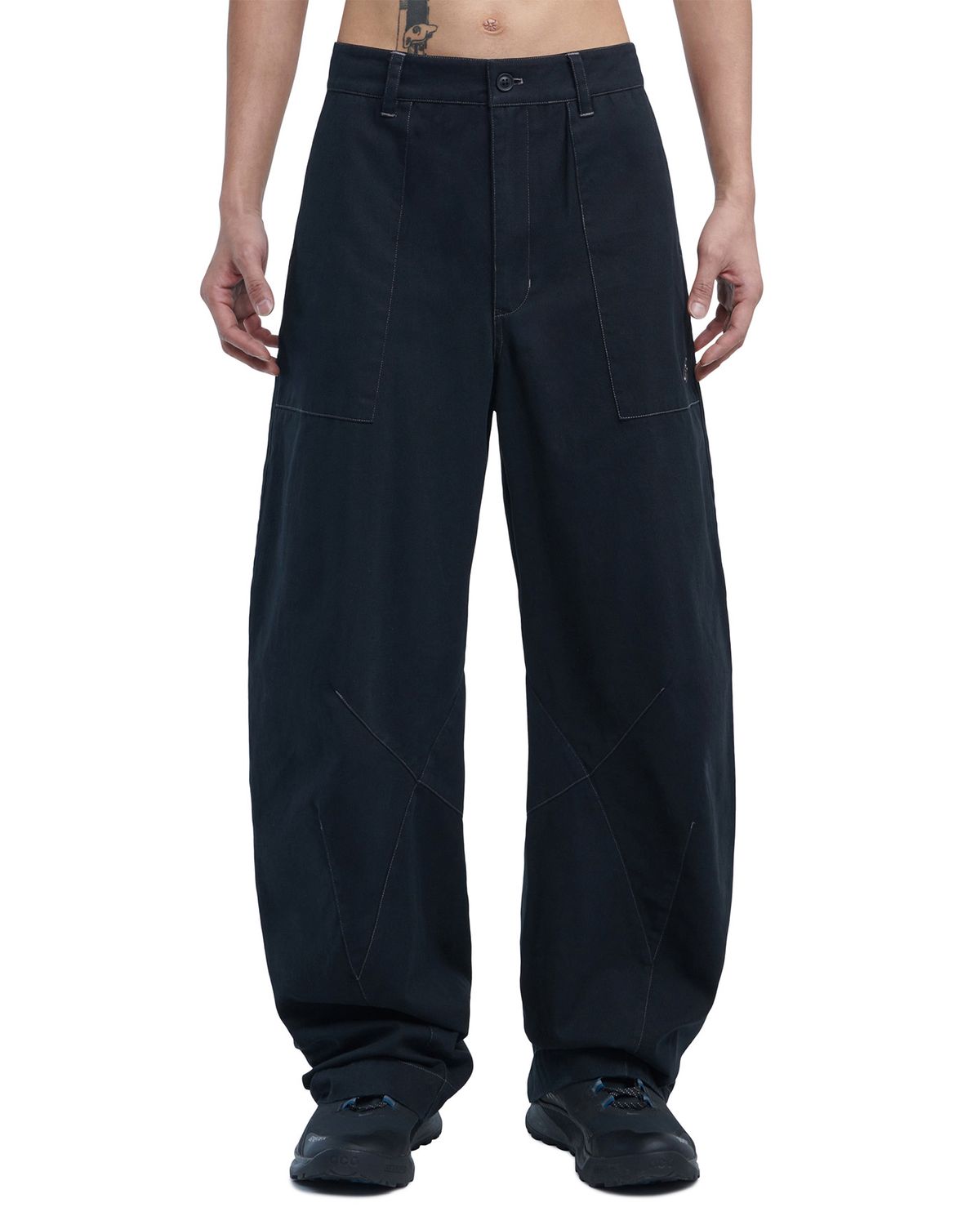 노매뉴얼(NOMANUAL) 3D CURVED PANTS - BLACK