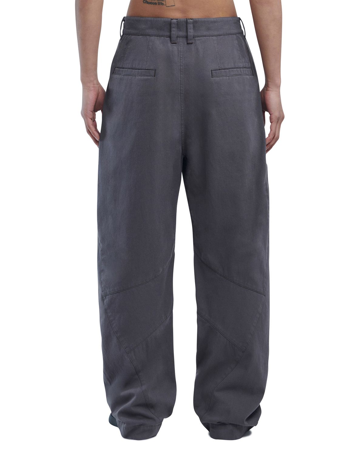 노매뉴얼(NOMANUAL) 3D CURVED PANTS - CHARCOAL