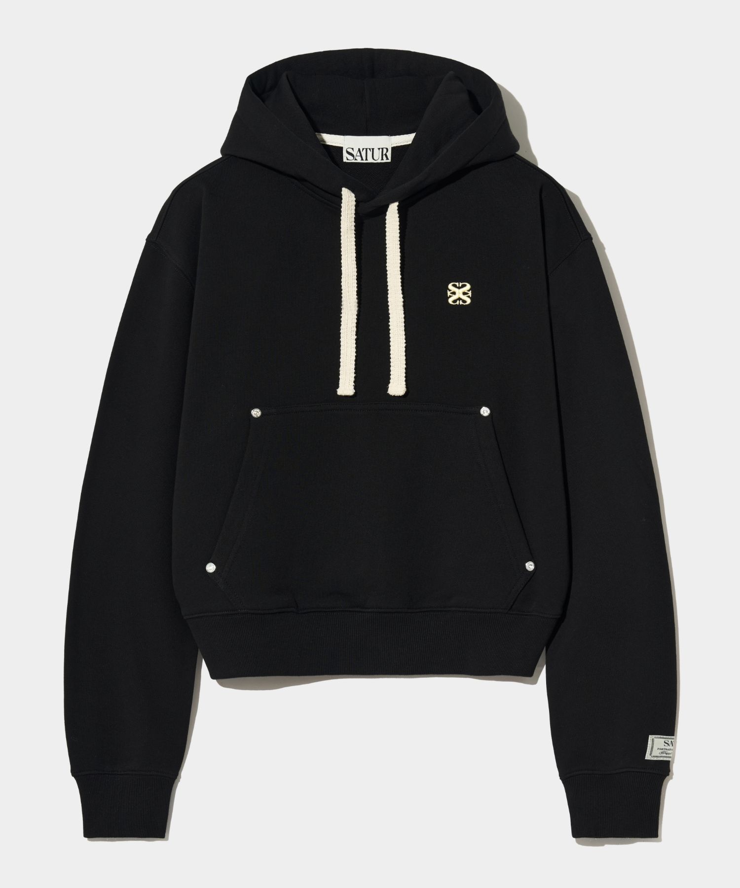 ★送料・関税込★SATUR★Classic Small Logo Rivet Hoodie★ MUSINSA | SATUR Classic Small Logo Rivet Hood Classic Black