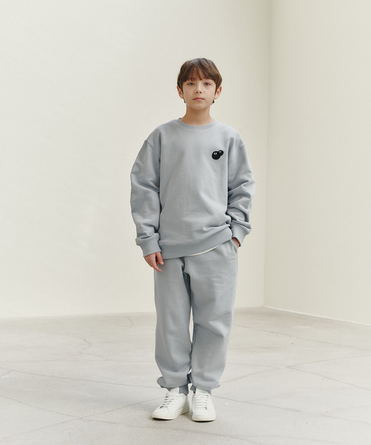 벤(BBEEEENN) 버블 벤몬 스웻셔츠_블루