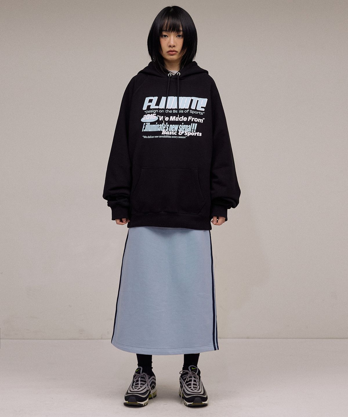 필루미네이트(FILLUMINATE) 스포츠 시그널 로고 후디-블랙