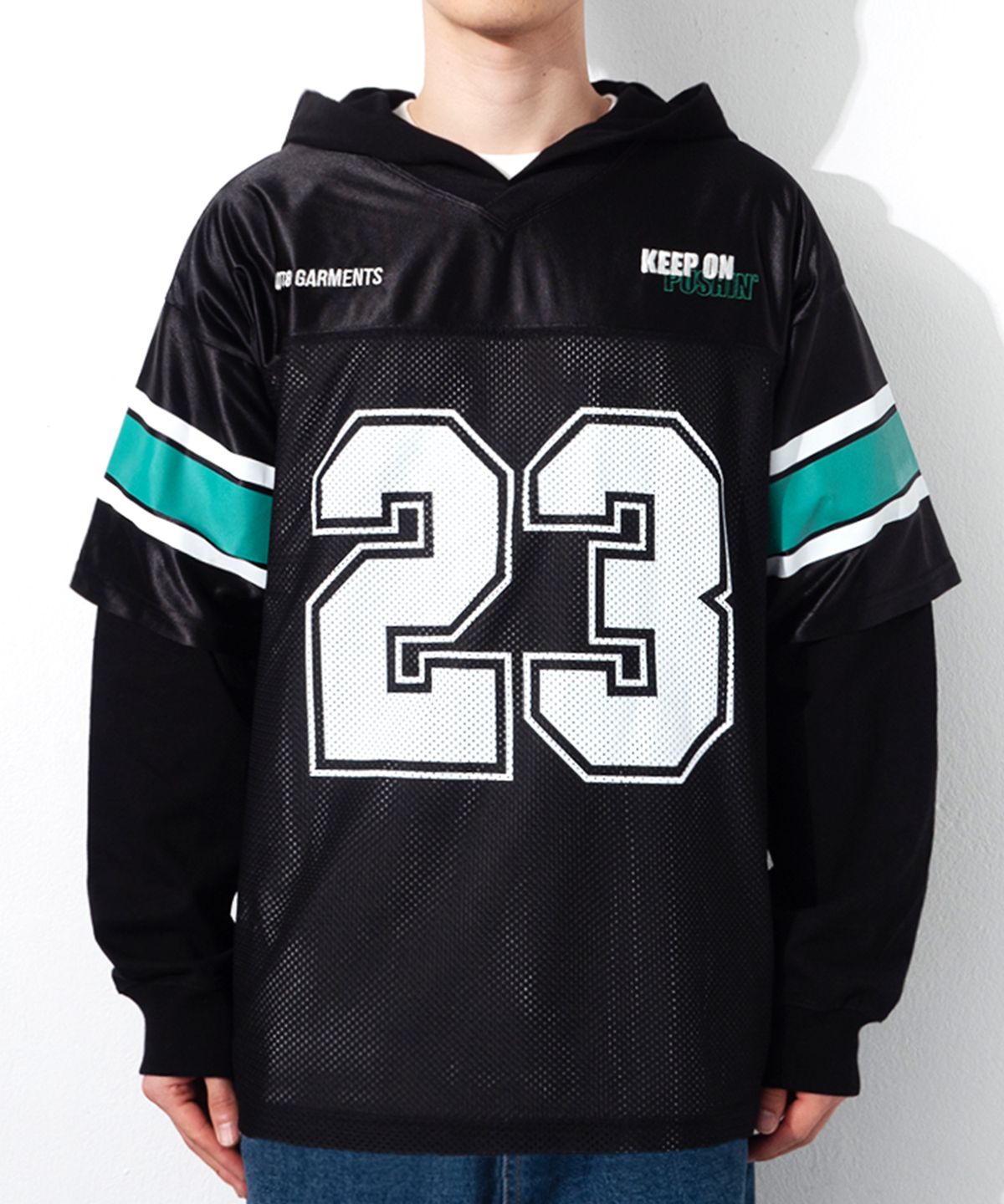 큐티에잇 가먼츠(QT8 GARMENTS) OC Football Layered Hoodie Jersey (Black)