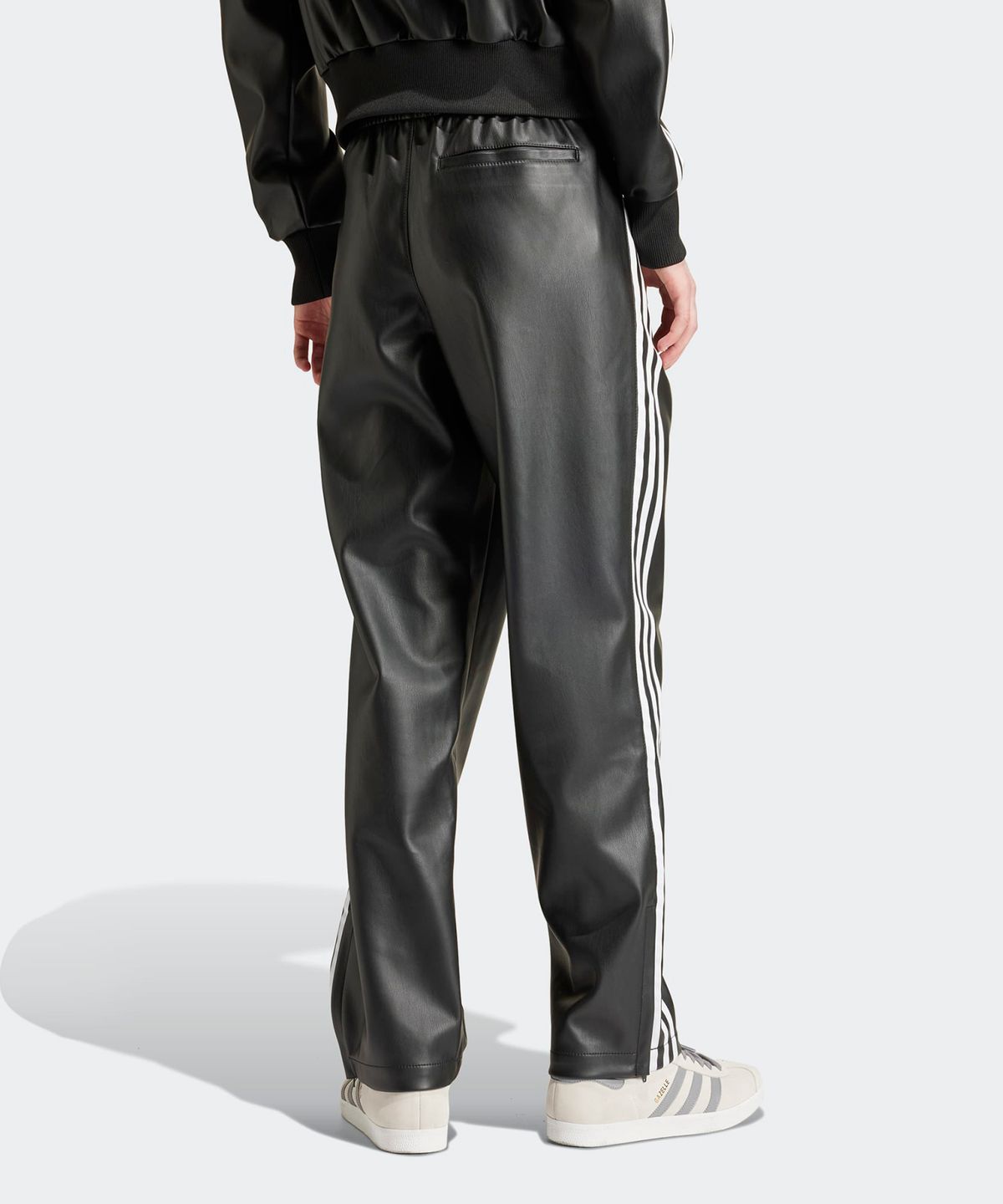 아디다스(ADIDAS) 포우 레더 3S 파이어버드 트랙 팬츠 - 블랙 / IZ4038