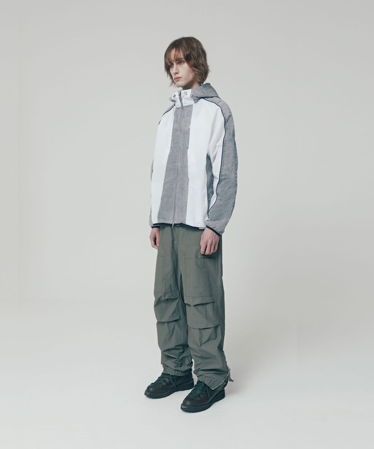 더바이닐하우스(THEVINYLHOUSE) TWO COLOR NYLON JACKET GREY (VH2ESUJ241A)