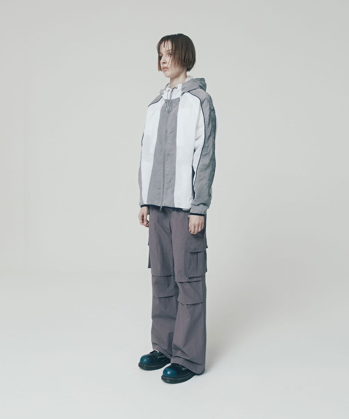 더바이닐하우스(THEVINYLHOUSE) TWO COLOR NYLON JACKET GREY (VH2ESUJ241A)