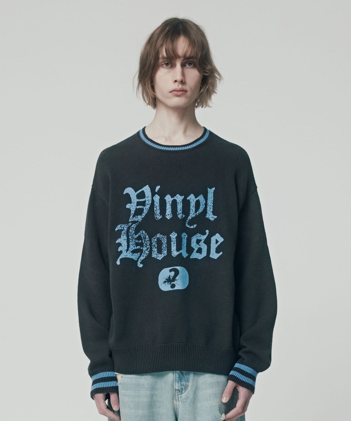 더바이닐하우스(THEVINYLHOUSE) QUESTION MARK SWEATER CHARCOAL (VH2ESUK600A)