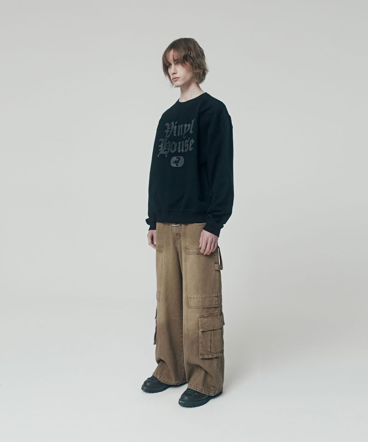 더바이닐하우스(THEVINYLHOUSE) QUESTION MARK SWEATSHIRT BLACK (VH2ESUM440A)