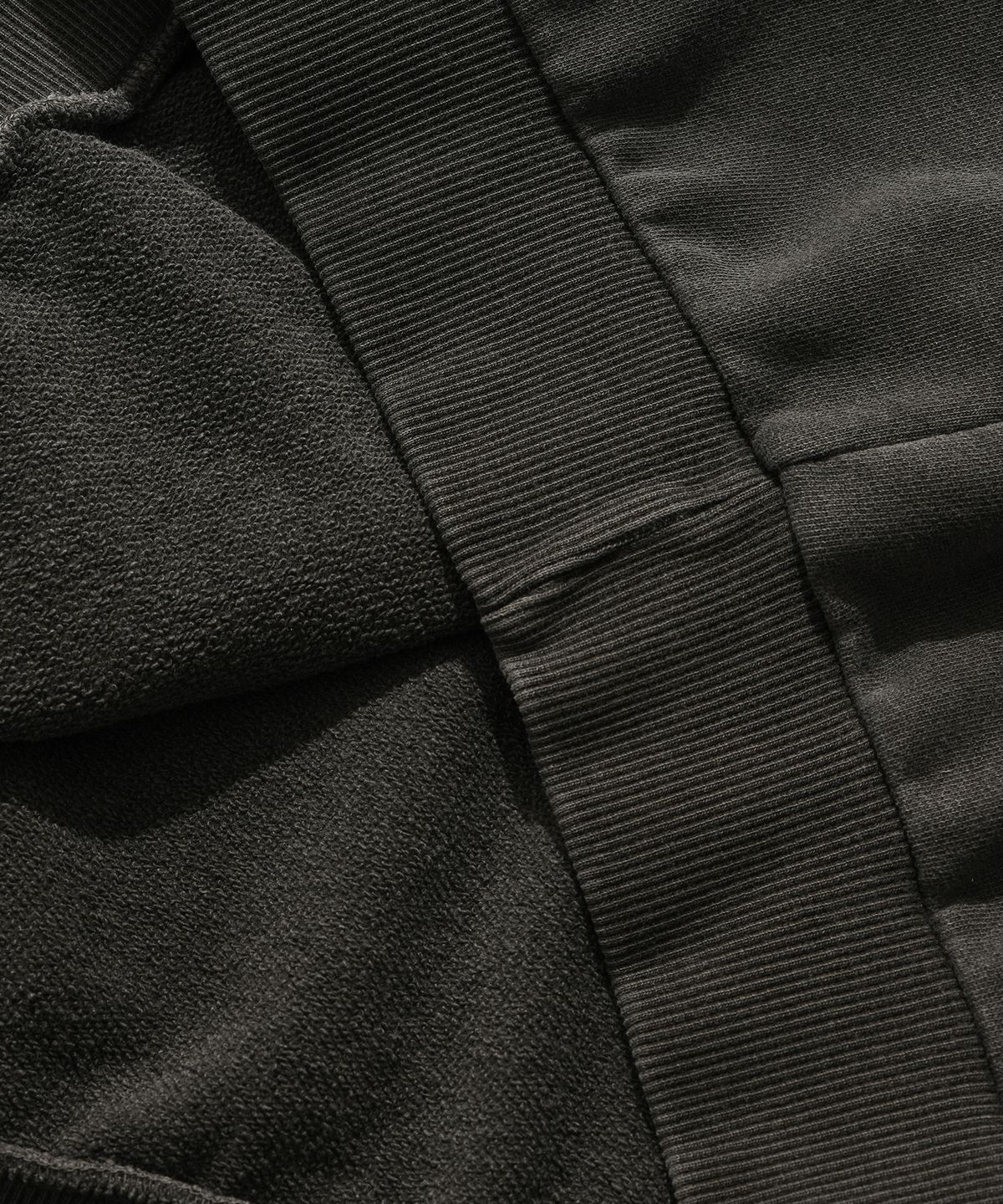 스웨이드(SUADE) SKULL STAR HOODIE [PIGMENT BLACK]