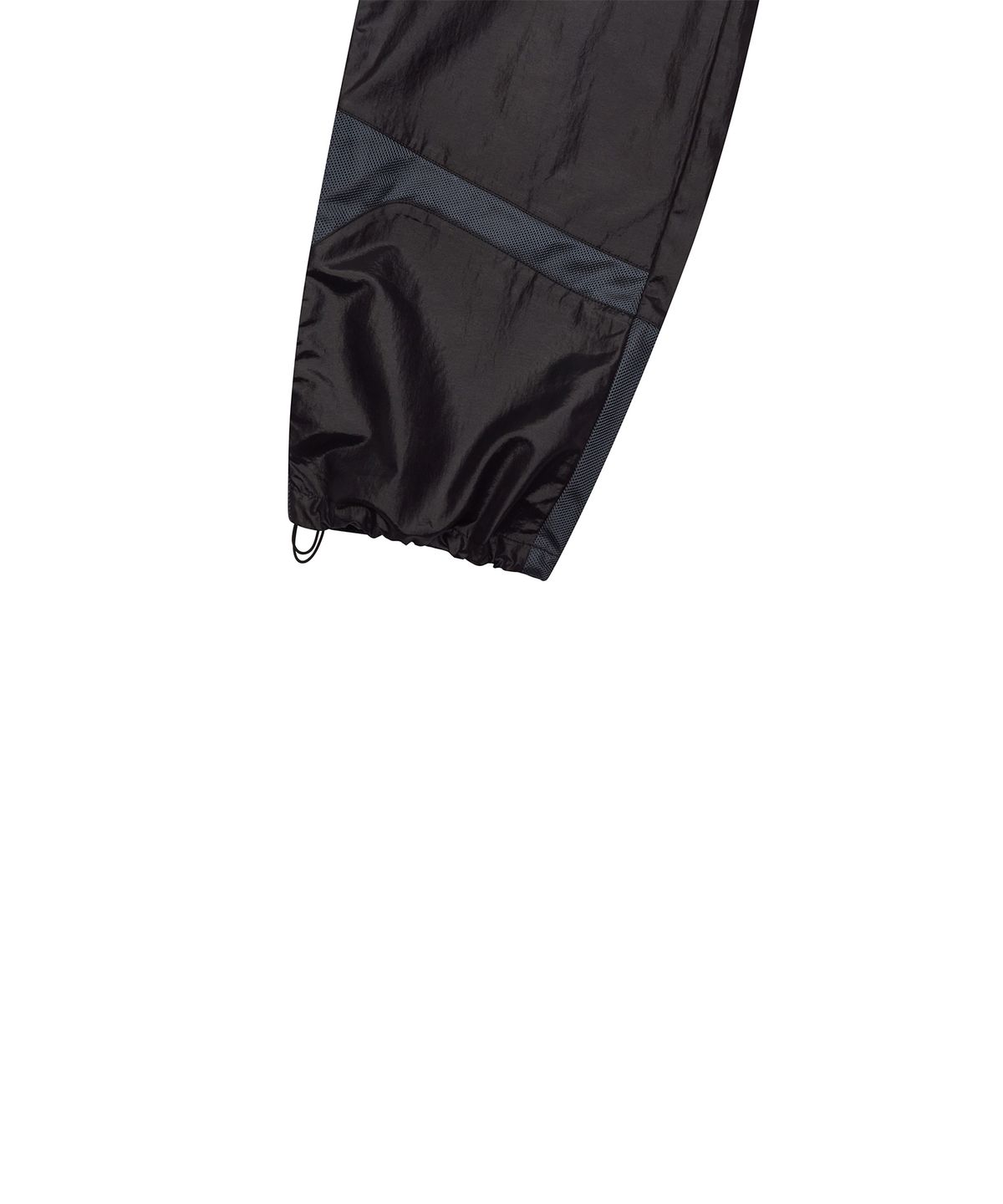 러브이즈트루(LUVISTRUE) NM NYLON CARGO PANTS(BLACK)