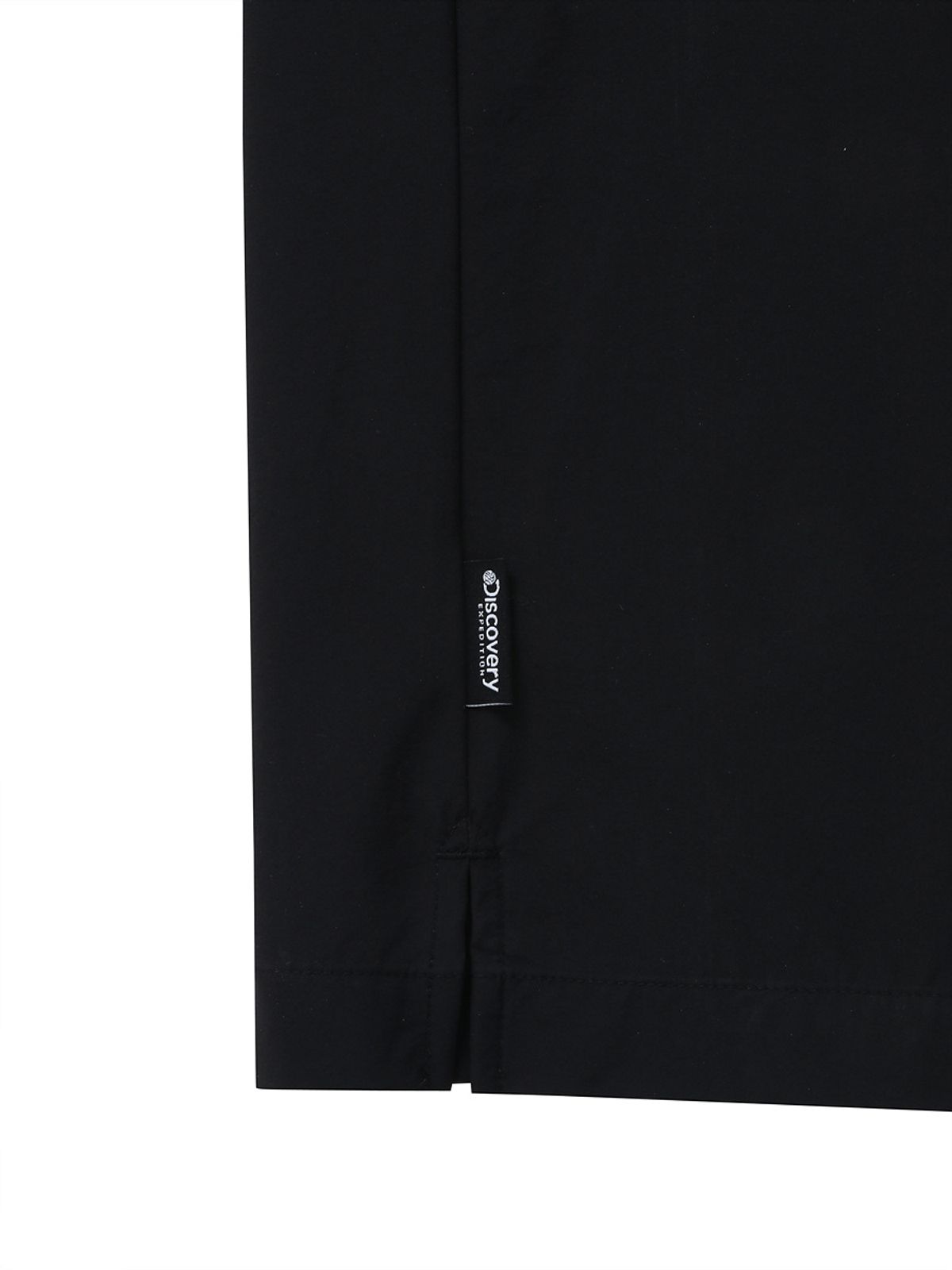 디스커버리 익스페디션(DISCOVERY EXPEDITION) 프레시벤트 폴튼 에센셜 우븐 반팔티셔츠 (BLACK)