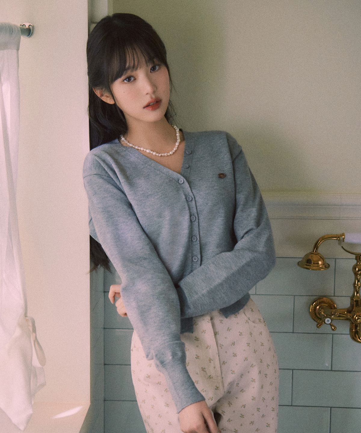 로라로라(ROLAROLA) V NECK BASIC CARDIGAN GRAY