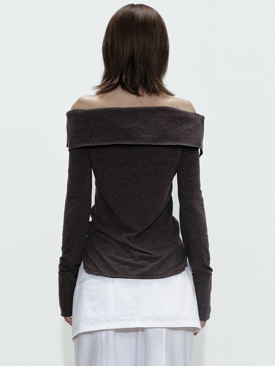 Tシャツ・カットソー CERRIC : 25SS / OFF SHOULDER BACK OPEN TOP (4COLORS) MUSINSA | CERRIC WRINKLE OFF SHOULDER TOP / BROWN