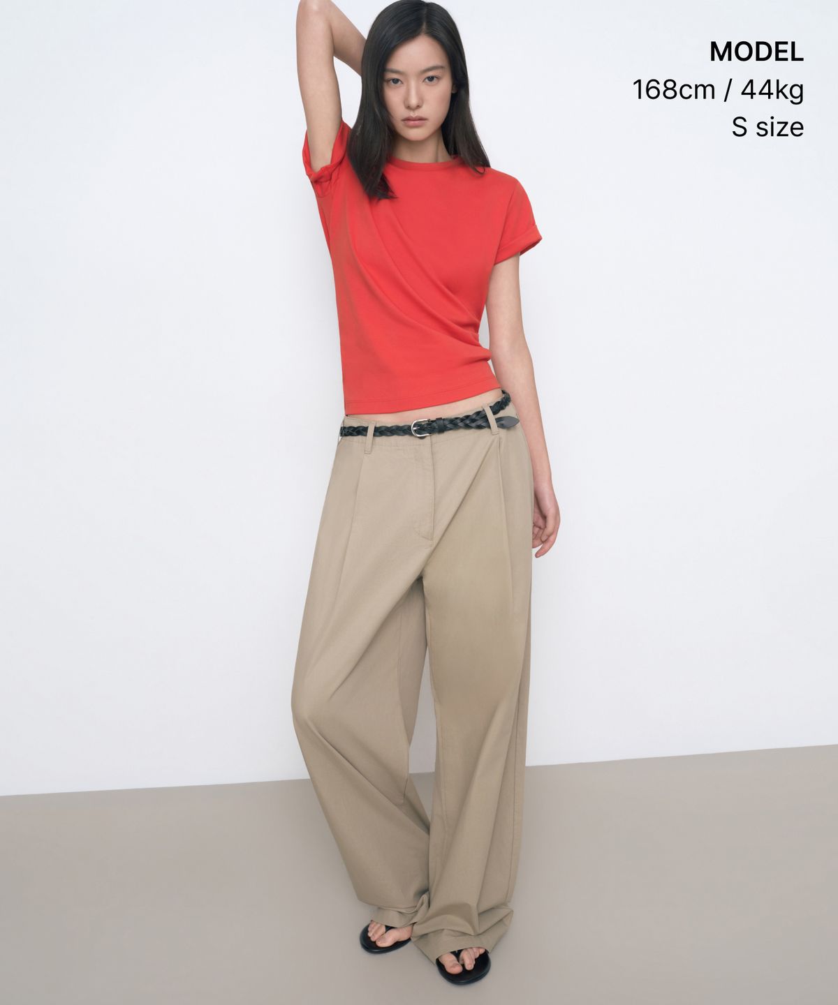 무신사 스탠다드 우먼(MUSINSA STANDARD WOMAN) 우먼즈 베이식 크루 넥 티셔츠 [레드]
