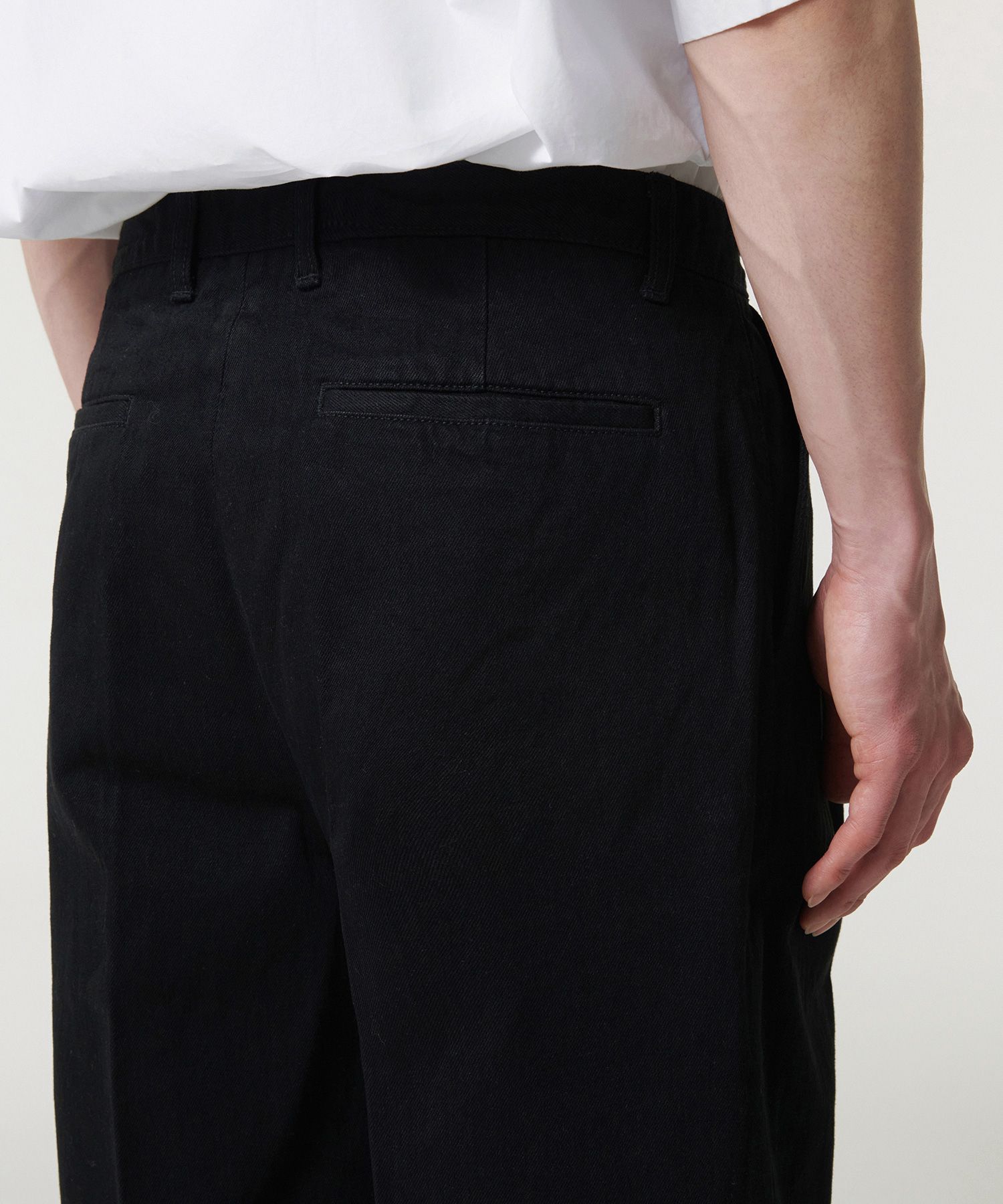 ★MUSINSA STANDARD★ One Tuck Wide Denim Slacks Low Black MM MUSINSA | MUSINSA STANDARD One Tuck Wide Denim Slacks [Low