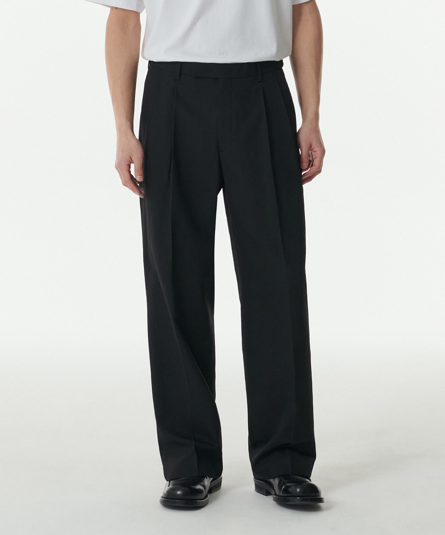 スラックス Ice Hidden Banding Two Tuck Wide Slacks (2color) MUSINSA | MUSINSA STANDARD Cool Touch Two Chin Wide Hidden
