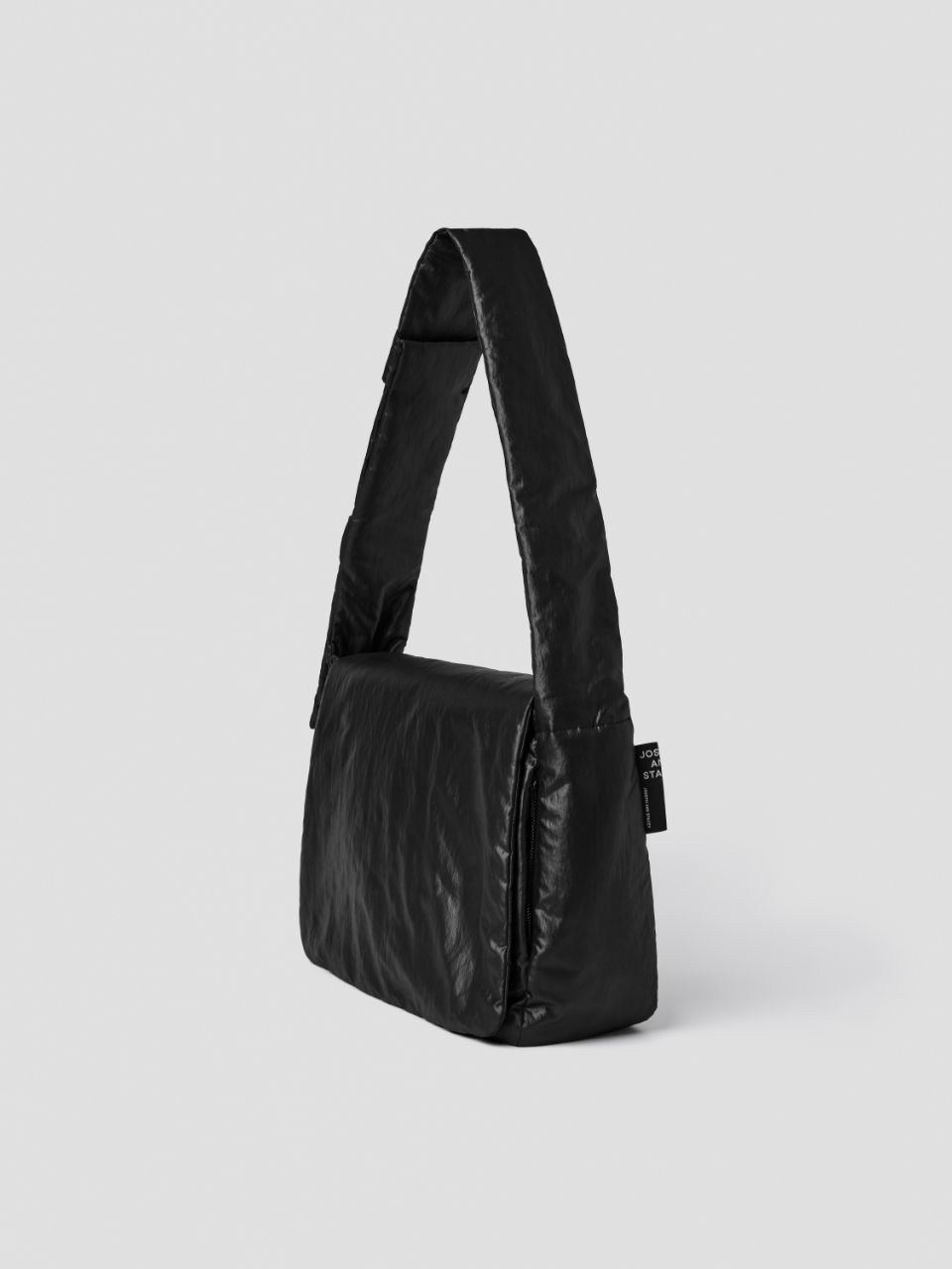 MUSINSA | JOSEPH AND STACEY Pebble Messenger Bag Onyx