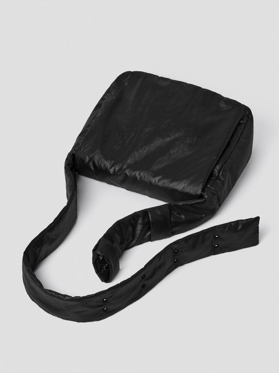 MUSINSA | JOSEPH AND STACEY Pebble Messenger Bag Onyx