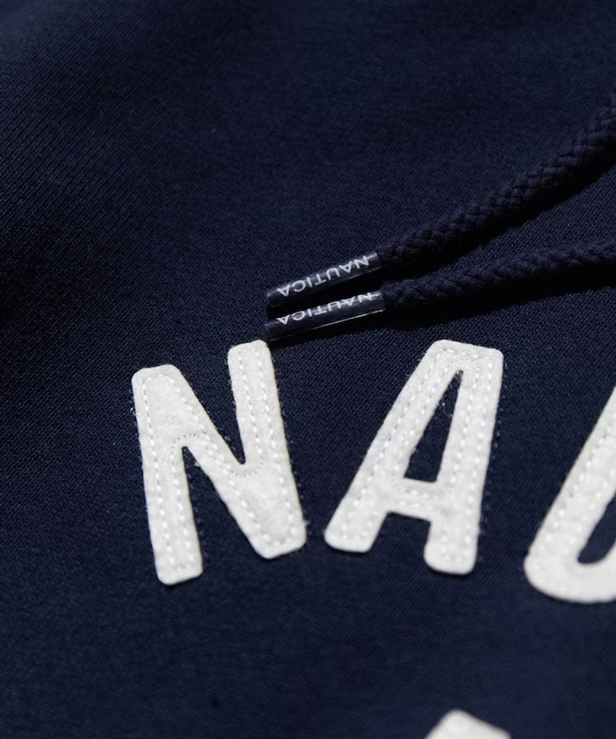 노티카(NAUTICA) [JP Line]펠트 아치로고 후드티