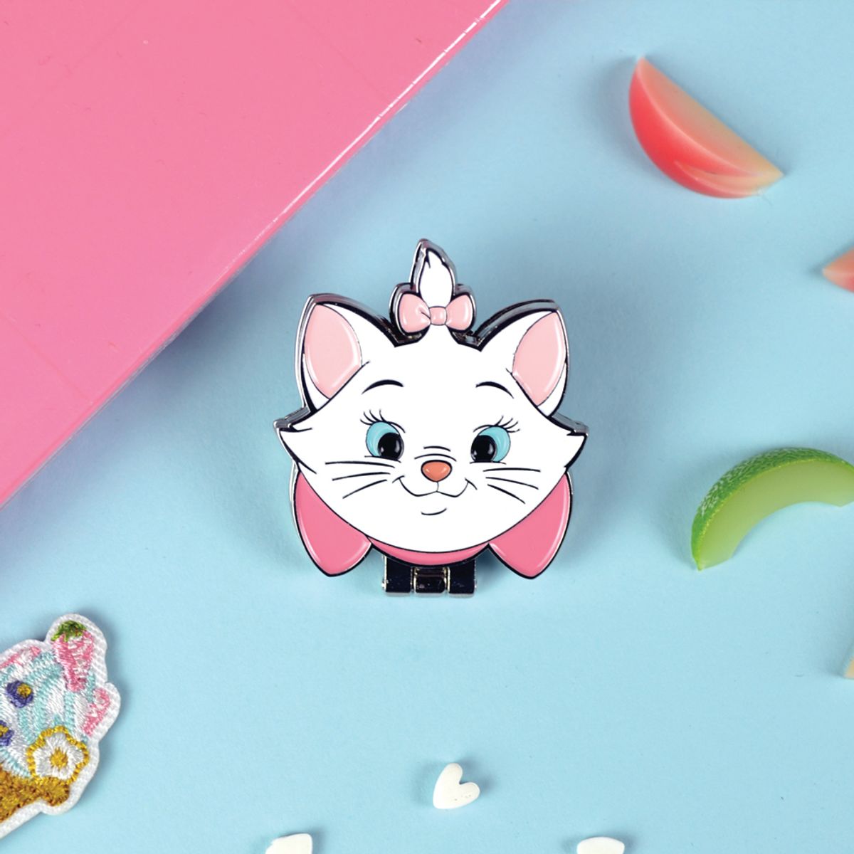 아이노케이(IKNOWK) 디즈니 아리스토캣 마리 경첩뱃지