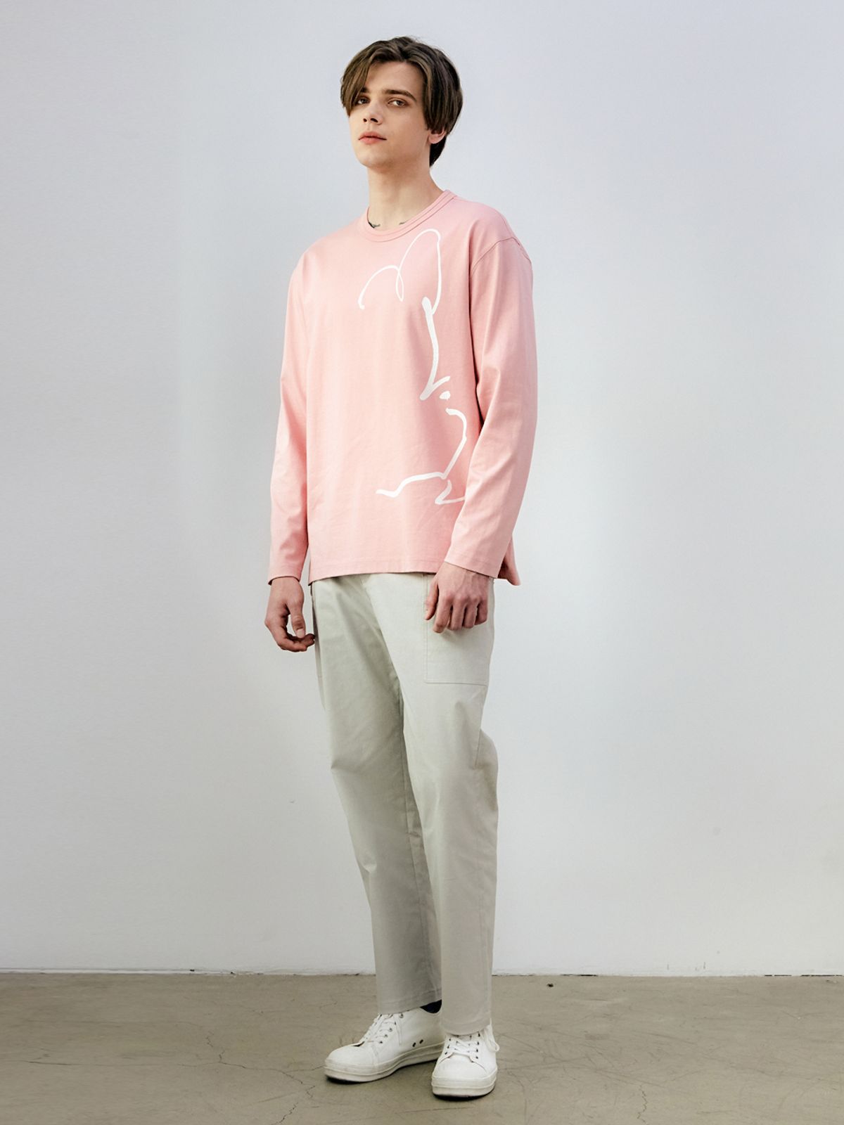 커스텀어스(CUSTOMUS) 꽃 프린트 긴팔 티셔츠 CCUCOFKRTA60 PIN