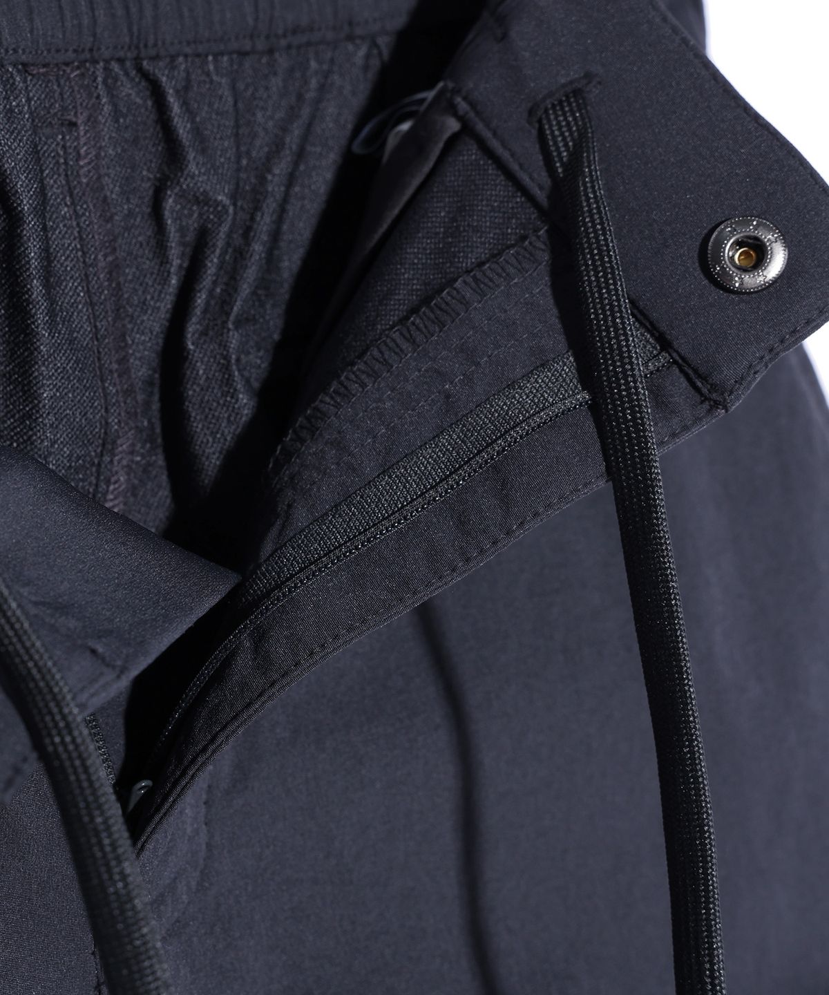 벙커버스터(BUNKERBUSTER) 와이드 파라슈트 카고 팬츠 CHARCOAL (MO1PU122-075)