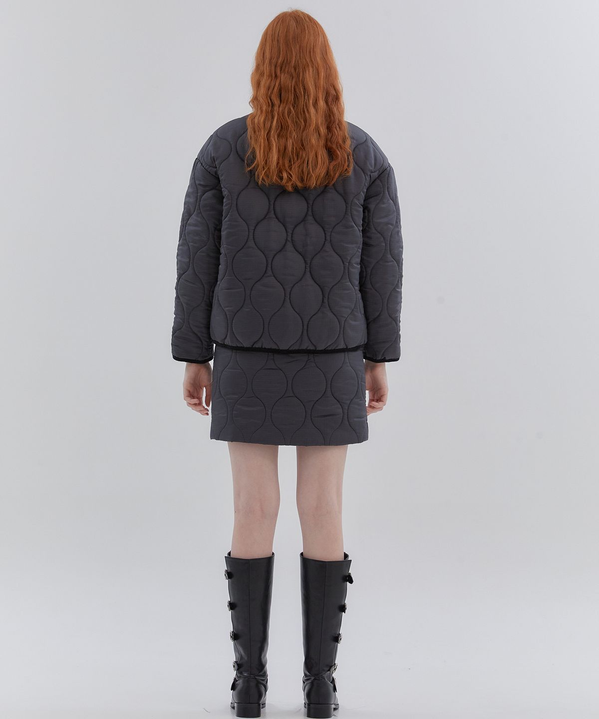 아노에틱(ANOETIC) WAVE LINE QUILTING SKIRT_BLACK