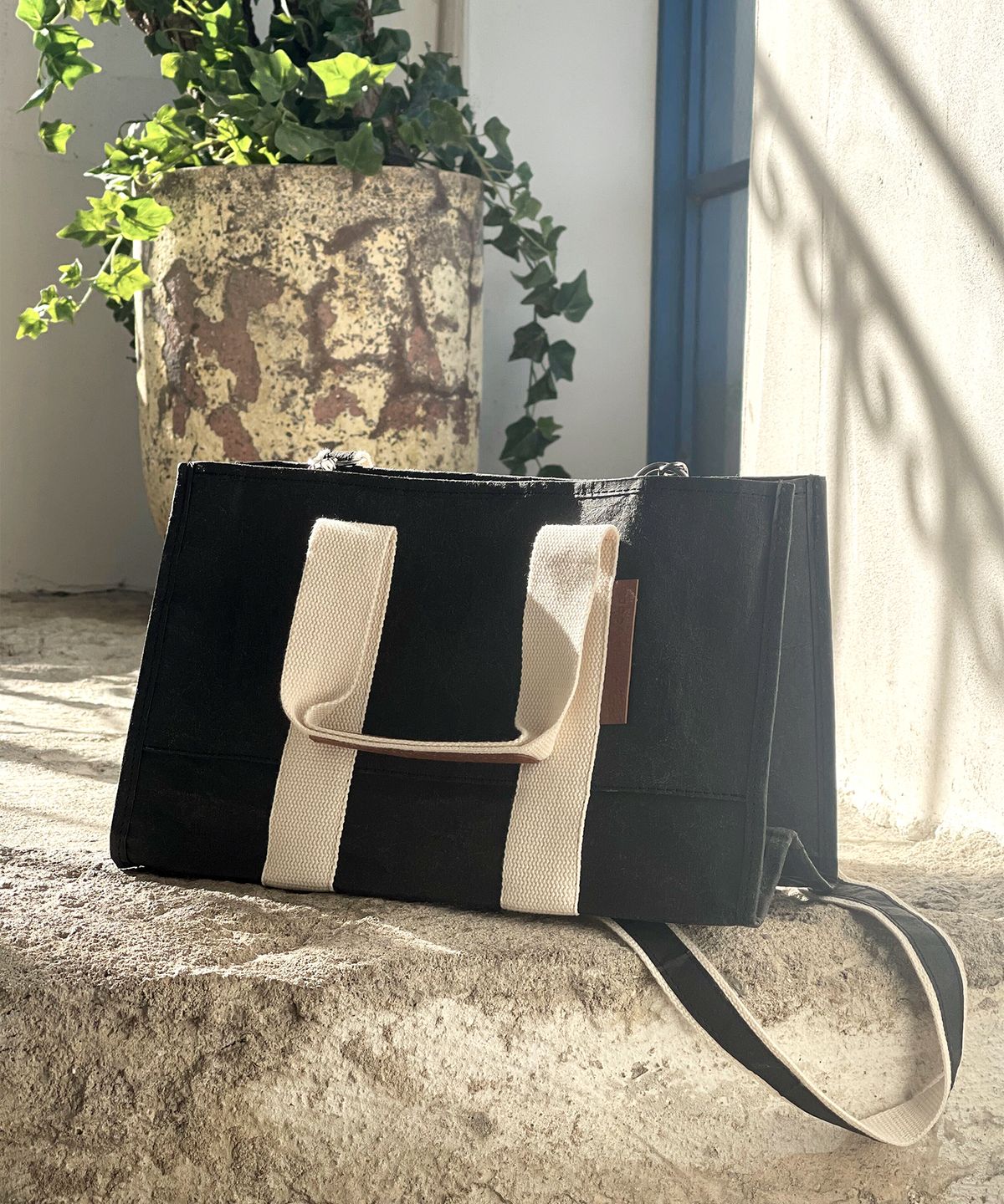 아웃오브더우즈(OUT OF THE WOODS) 박시 토트 미니 BOXY TOTE MINI