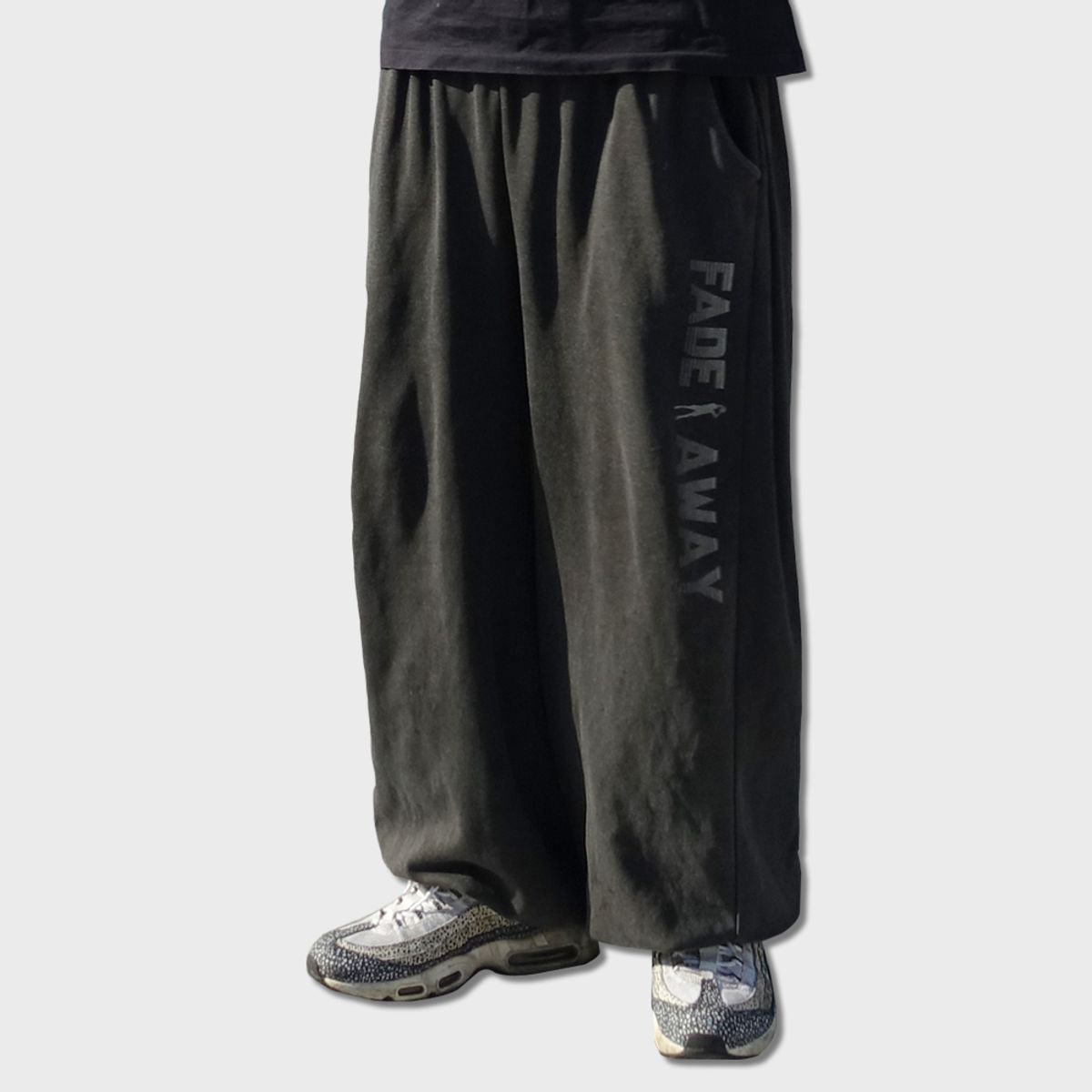 리스펙트(RESPECT) fade away pigment sweat pants