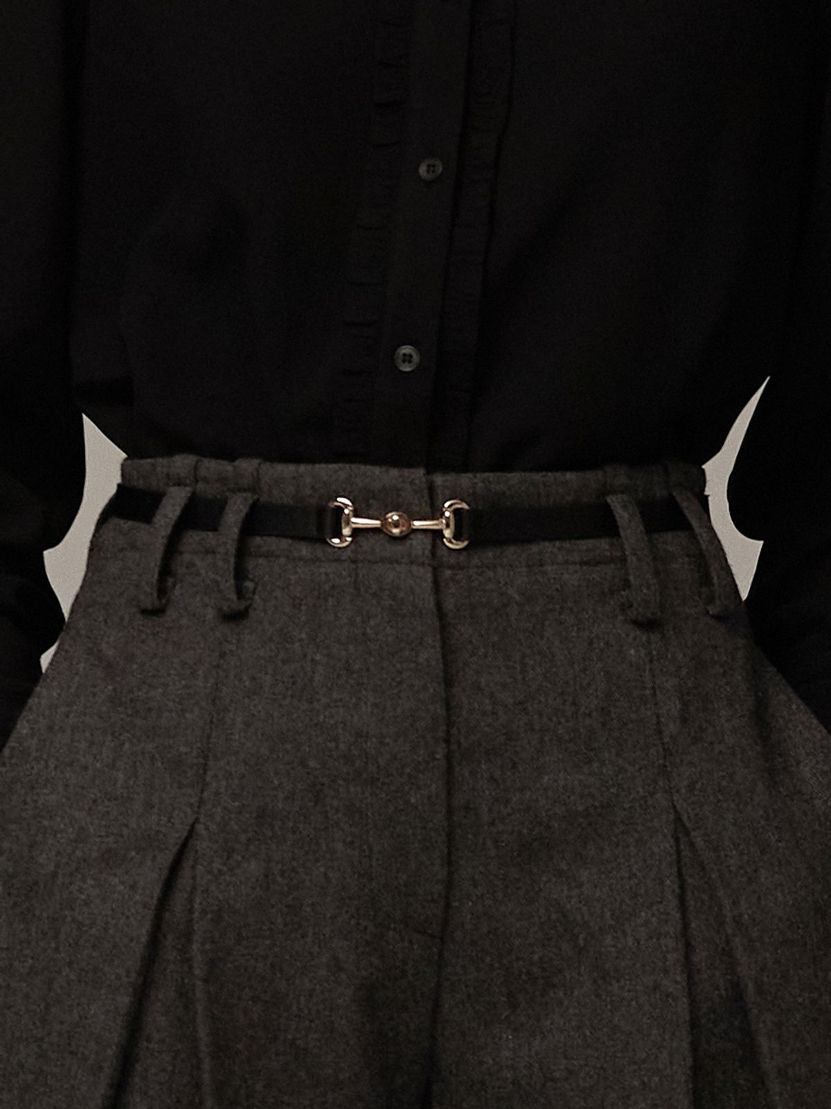 비뮤즈맨션(BEMUSE MANSION) Gold clasp point belt - Black