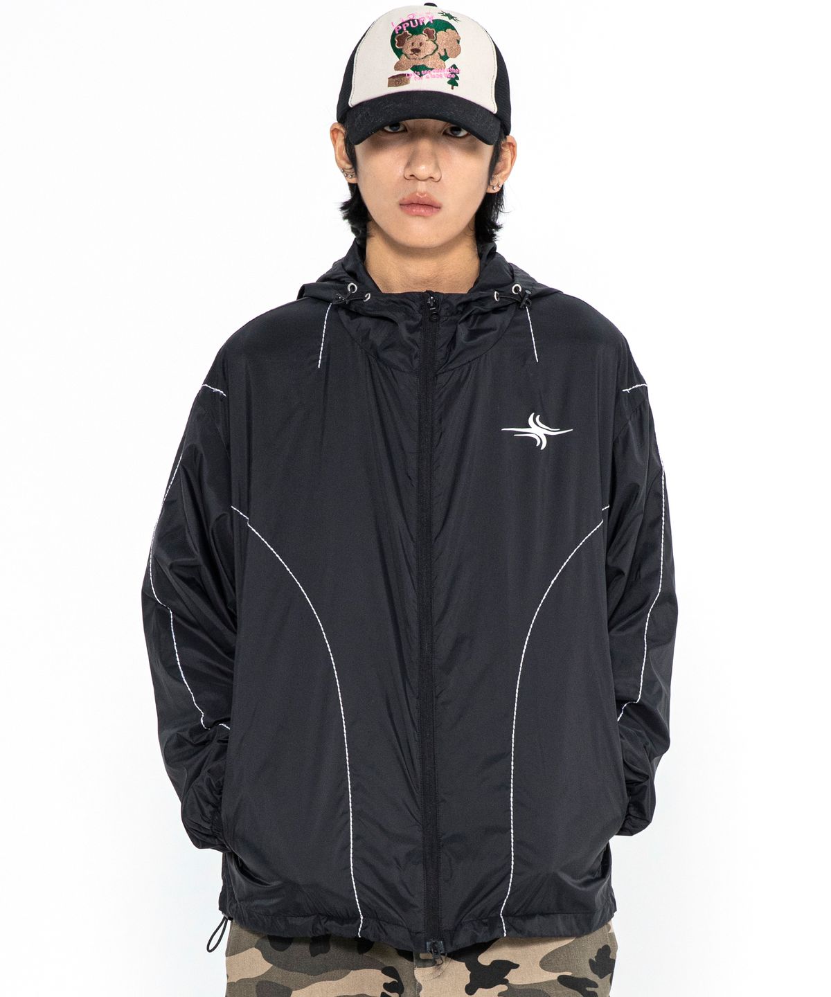 엑스톤즈(XTONZ) XJ113 배색 스티치 라이트 윈드브레이커 (BLACK)