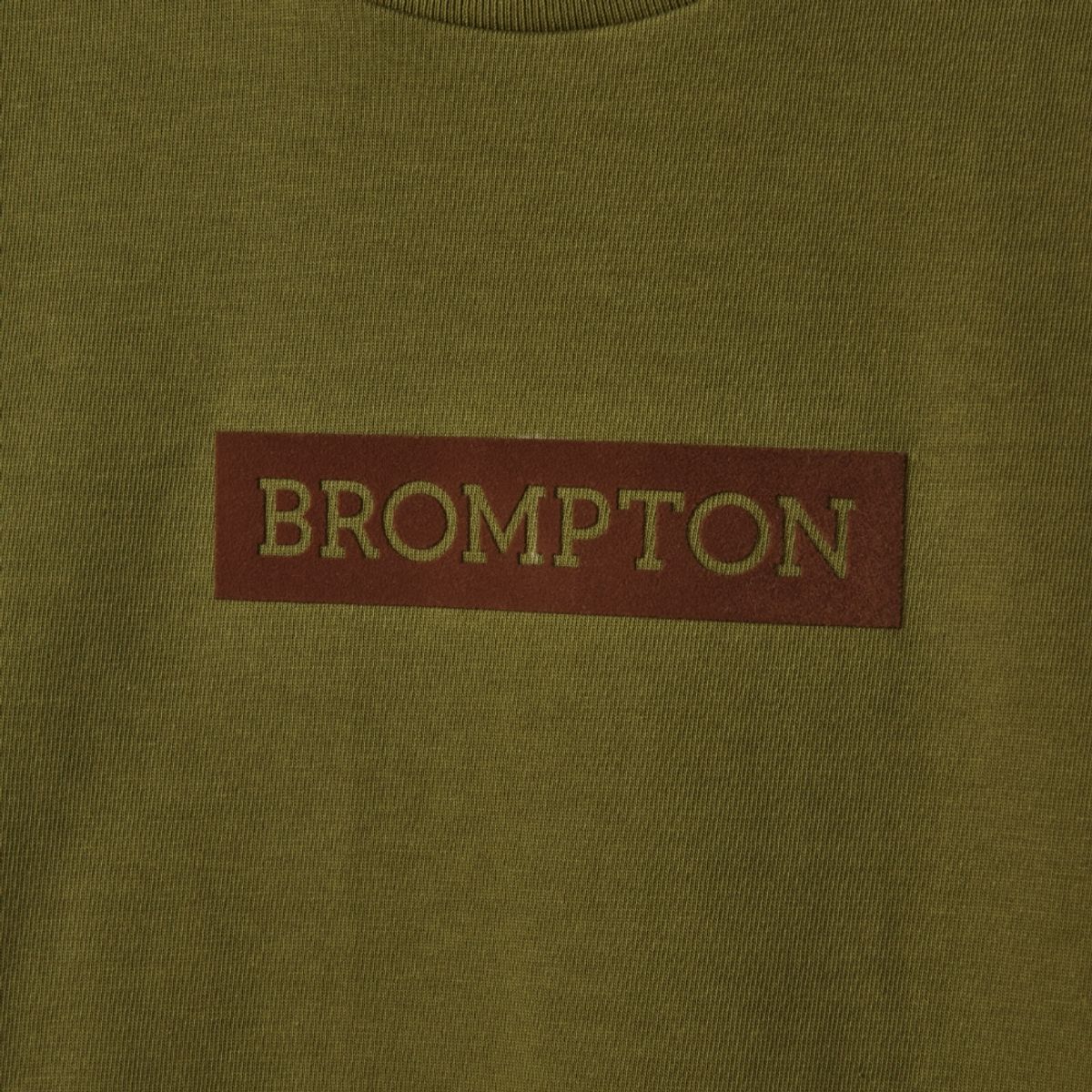 브롬톤 런던(BROMPTON LONDON) CHEST LOGO FLOCK T-SHIRT - OLIVE (P242UTS412)