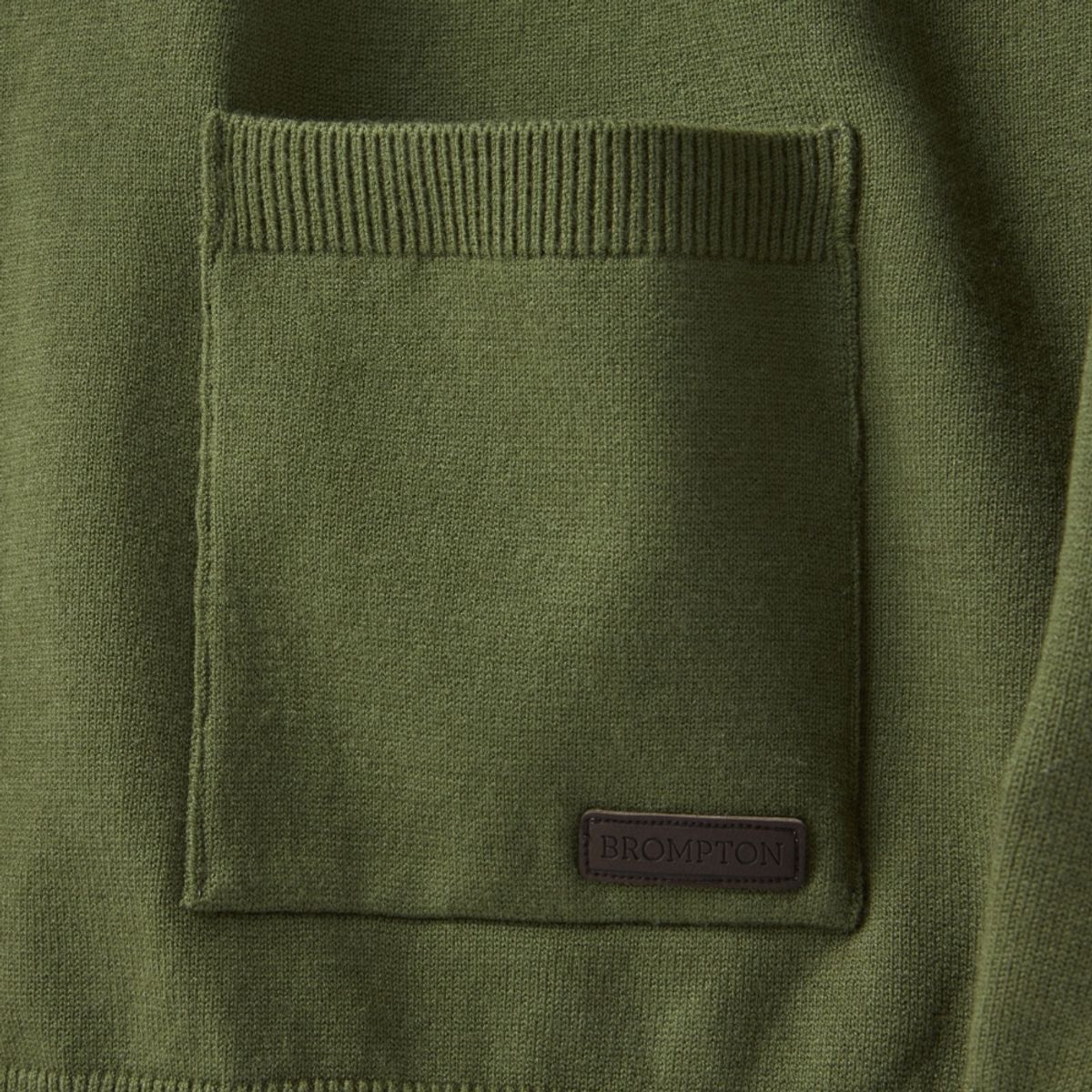 브롬톤 런던(BROMPTON LONDON) BACK POINT V-NECK CARDIGAN - GREEN (P241UCD403)