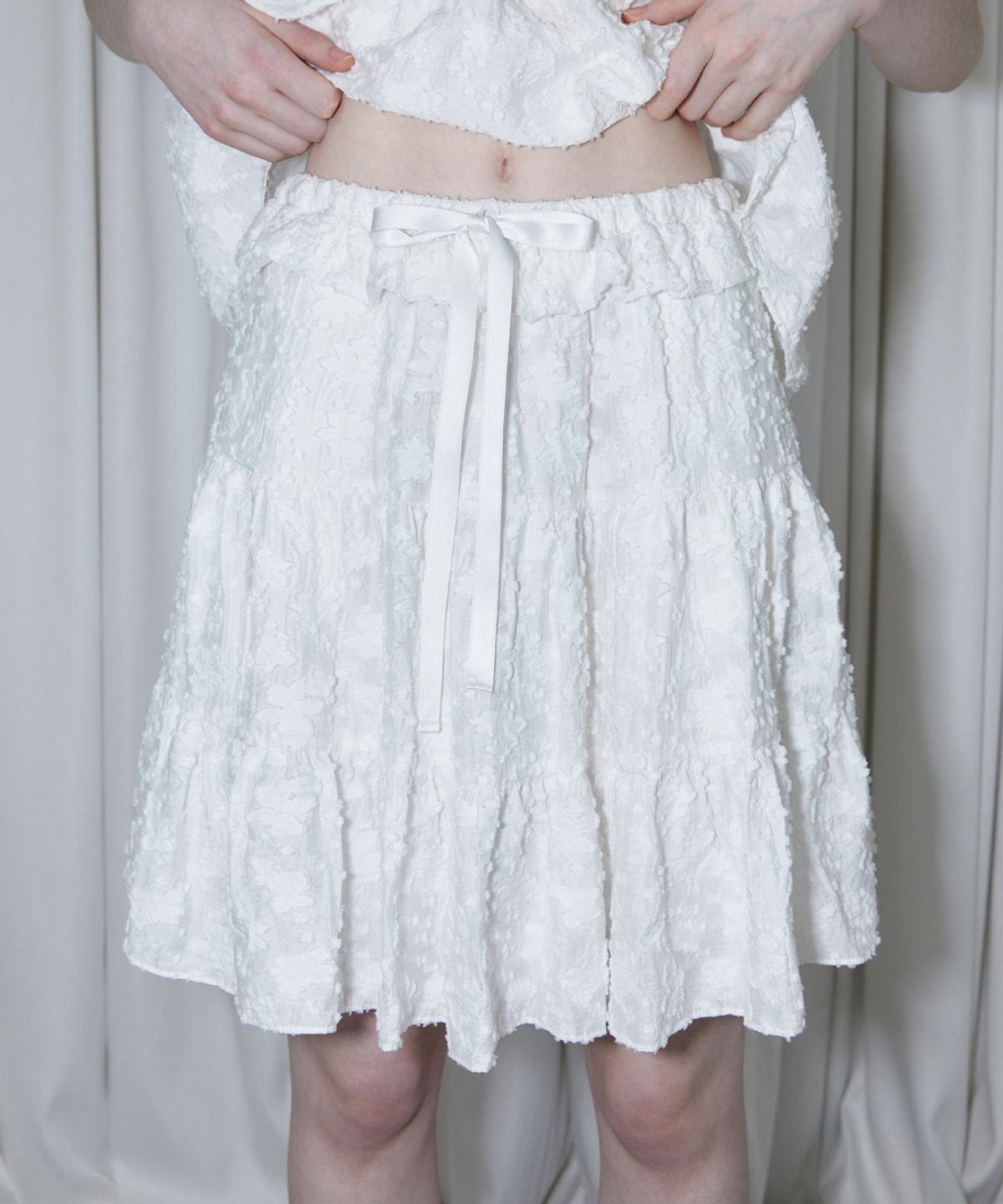 시눈(SINOON) JACQUARD FRILL SKIRT (WHITE)