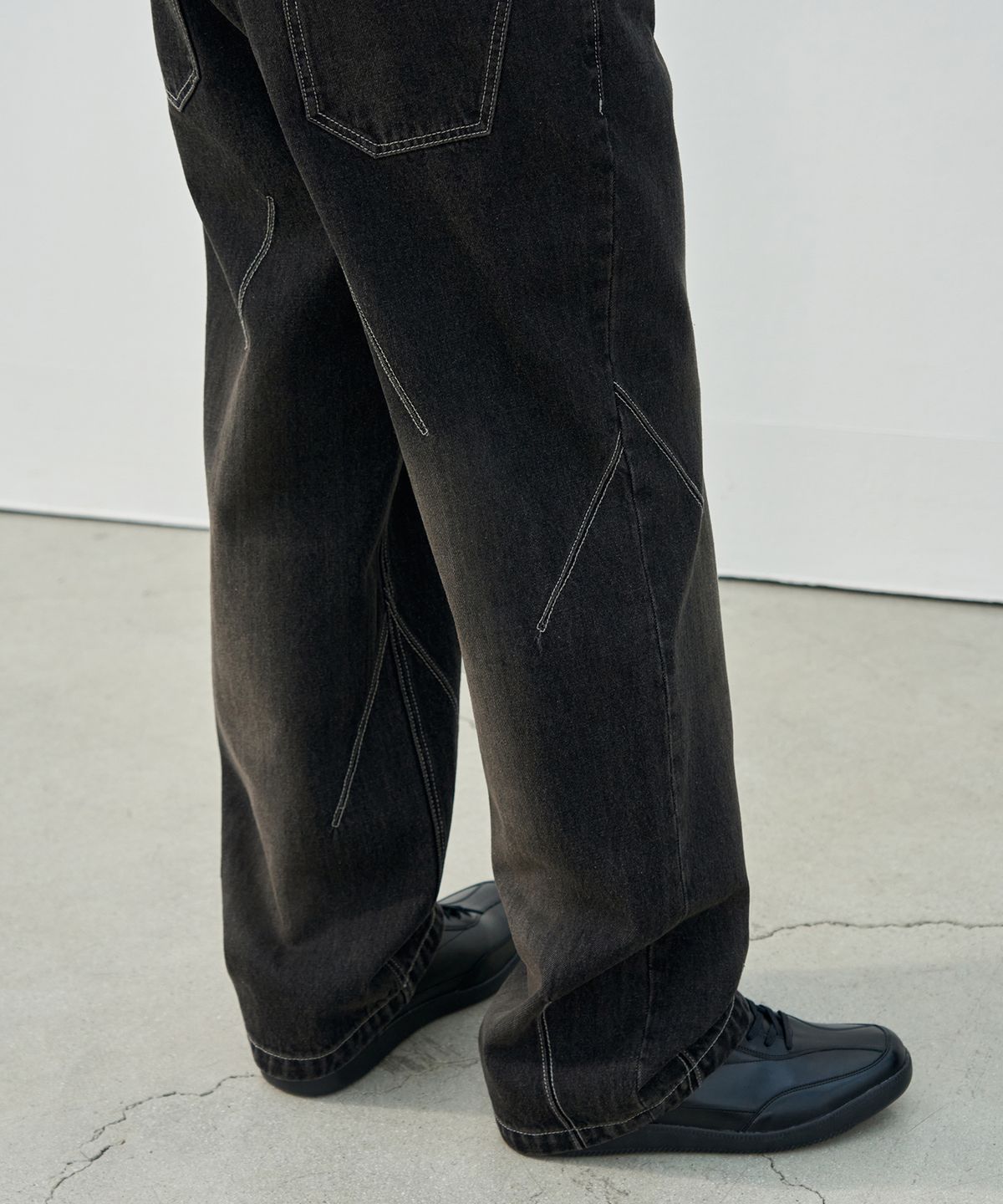 드로우핏(DRAW FIT) 이레규러 라인 데님팬츠 [BLACK]
