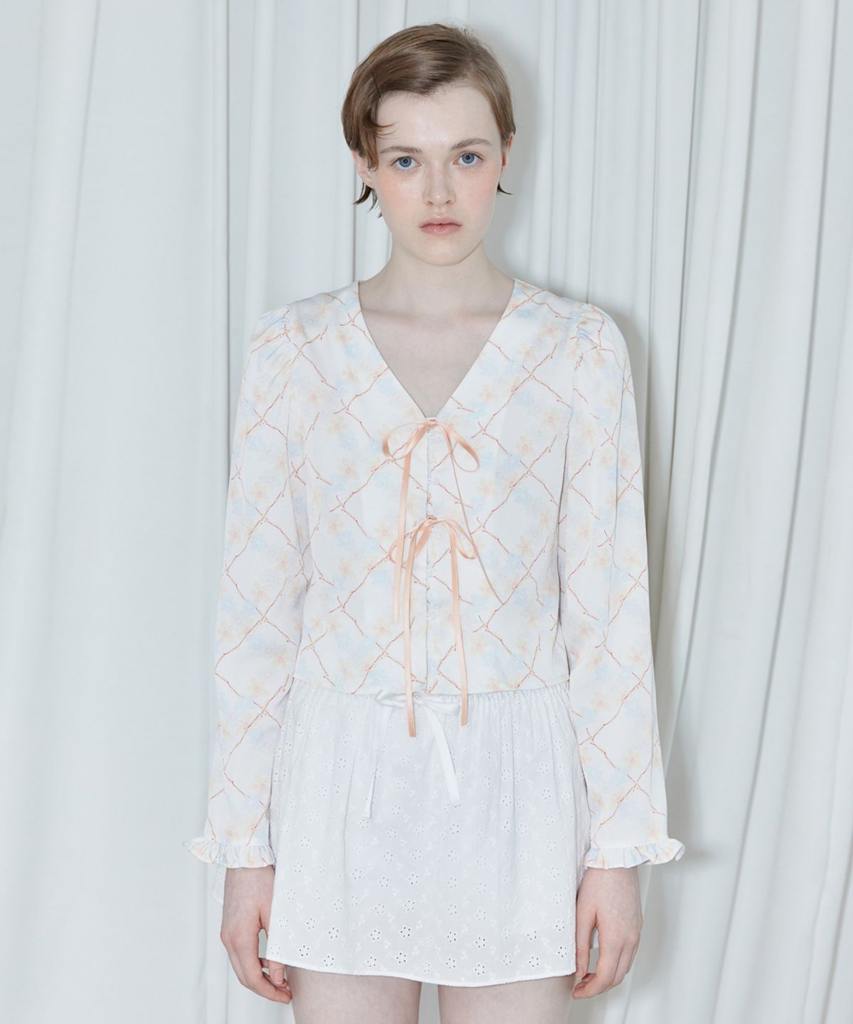 시눈(SINOON) FLOWER PATTERN BLOUSE (WHITE)