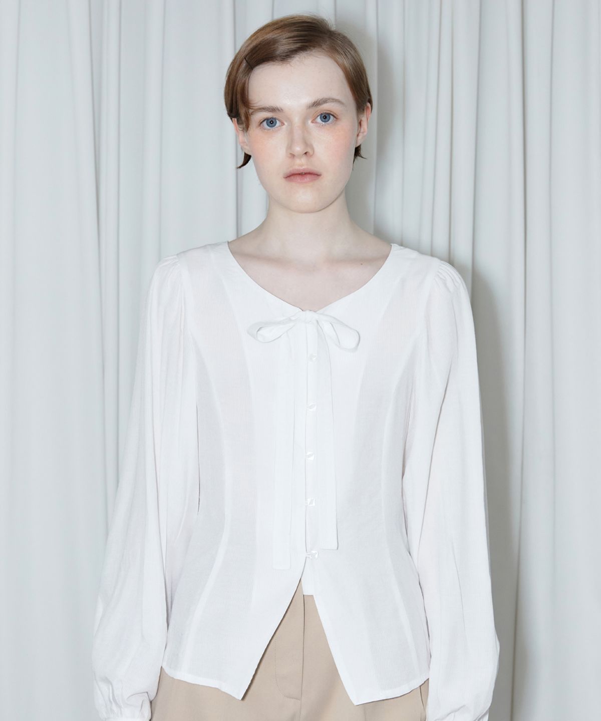 시눈(SINOON) RIBBON TIE BLOUSE (WHITE)