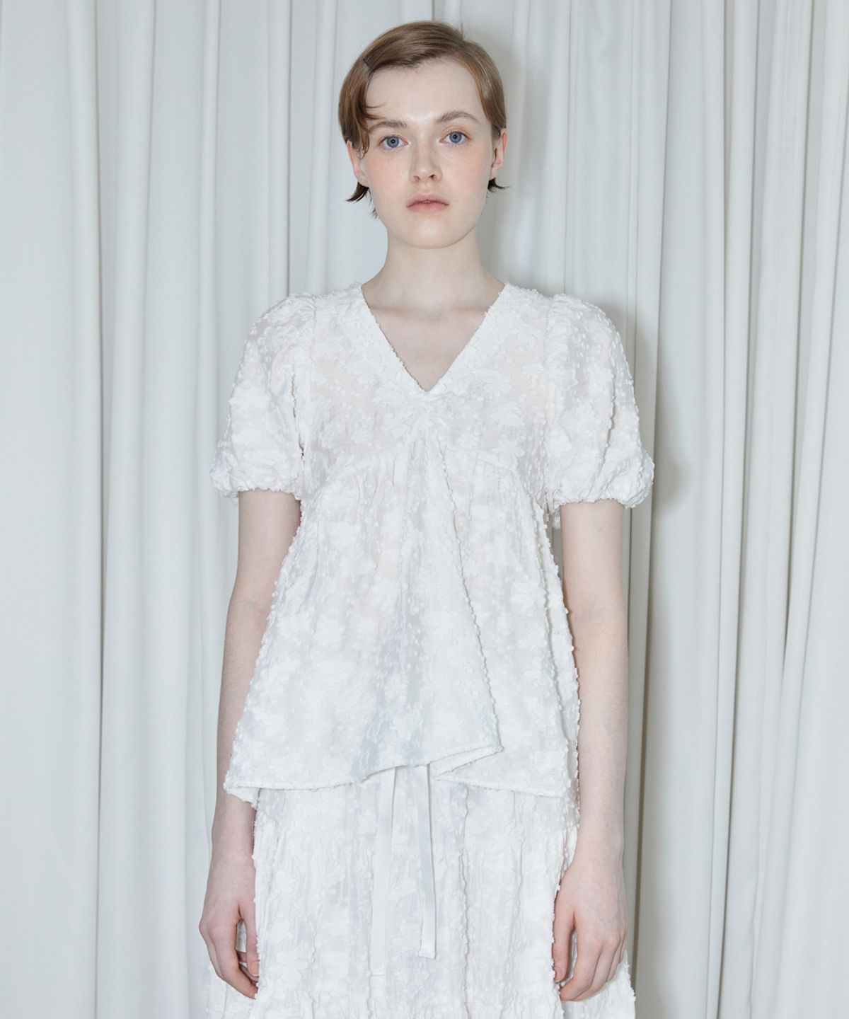 시눈(SINOON) JACQUARD RIBBON BLOUSE (WHITE)