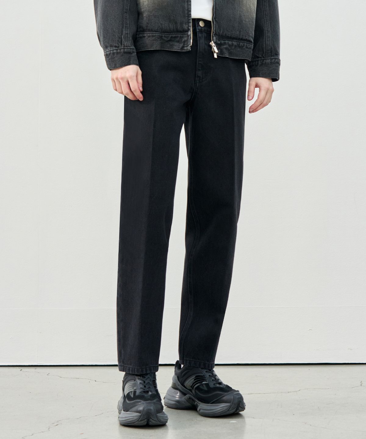 드로우핏(DRAW FIT) 유주얼 테이퍼드 데님 팬츠 [BLACK]